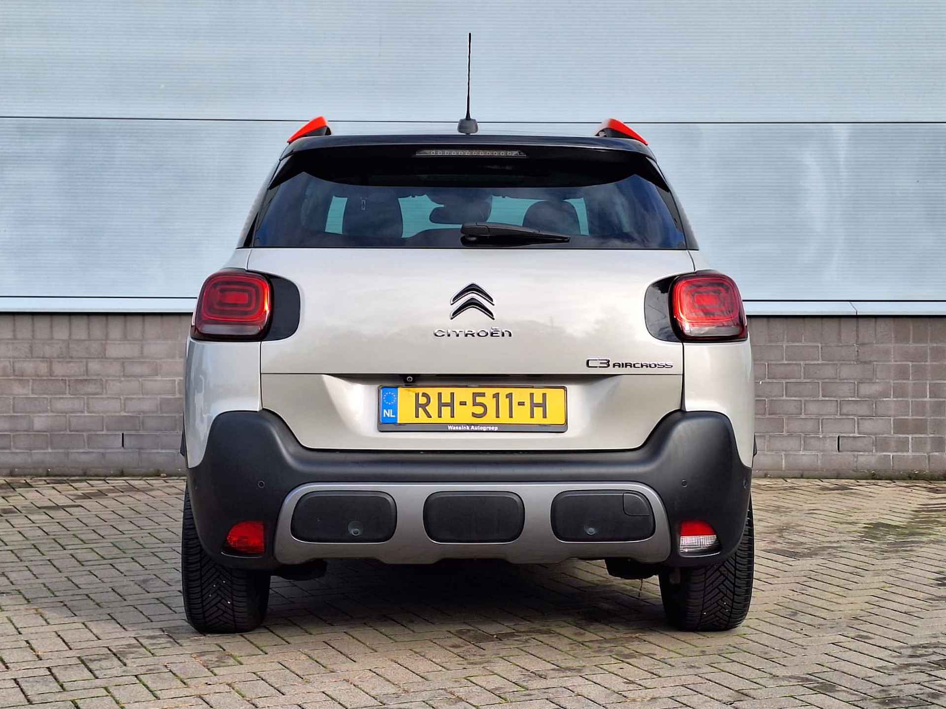 CITROEN C3 Aircross 1.2 PureTech 110pk Shine Automaat | Navigatie | Climate Control | Achteruitrijcamera | Panoramadak - 6/49