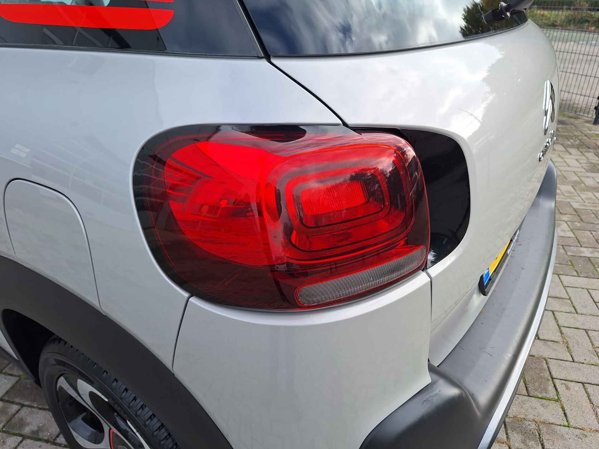 CITROEN C3 Aircross 1.2 PureTech 110pk Shine Automaat | Navigatie | Climate Control | Achteruitrijcamera | Panoramadak - 13/49