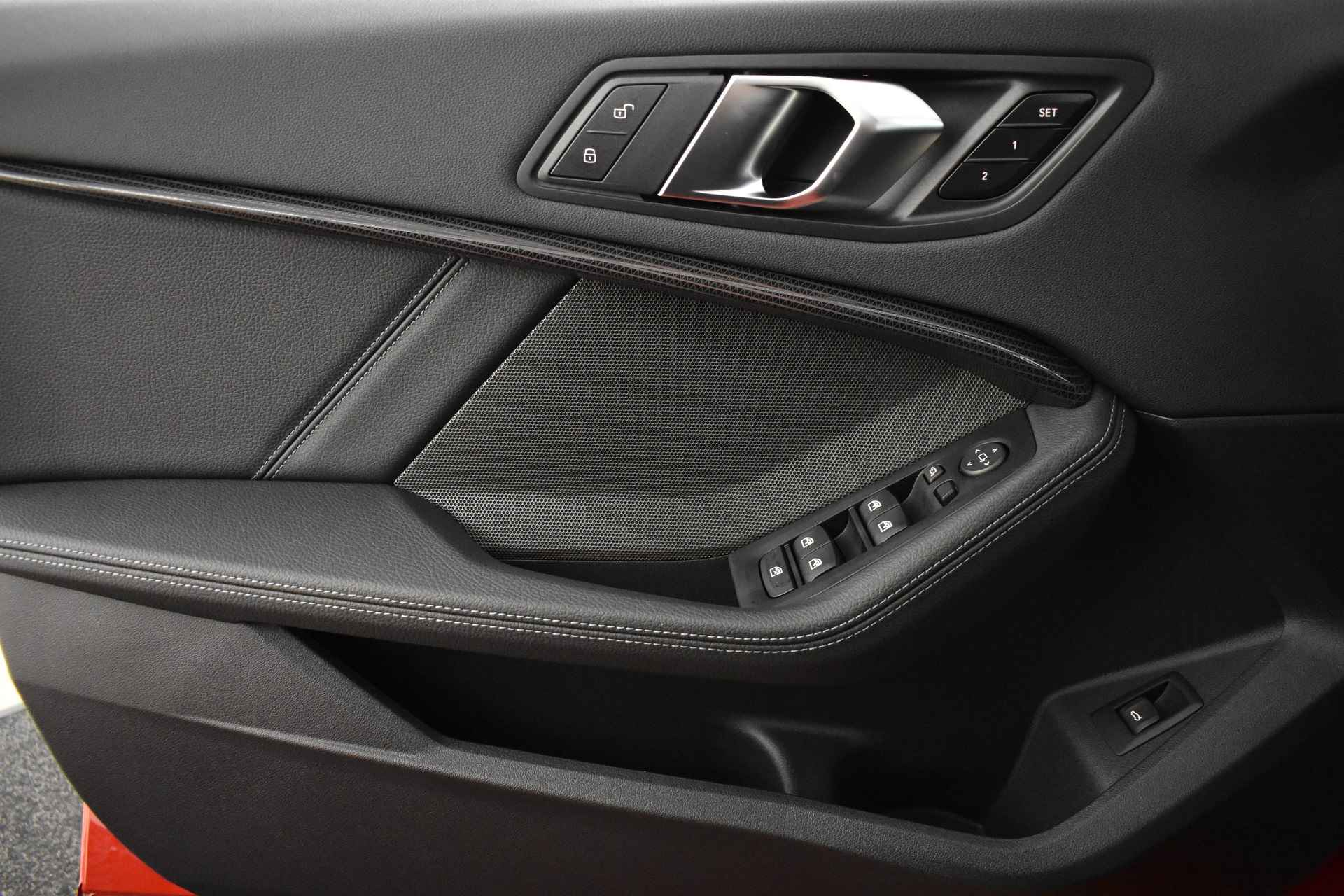 BMW 1-serie 118i High Executive M Sport Automaat / Panoramadak / M Sportstoelen / Adaptieve LED / Active Cruise Control / M Sportonderstel / Comfort Access / Head-Up / Parking Assistant / Automaat - 36/59