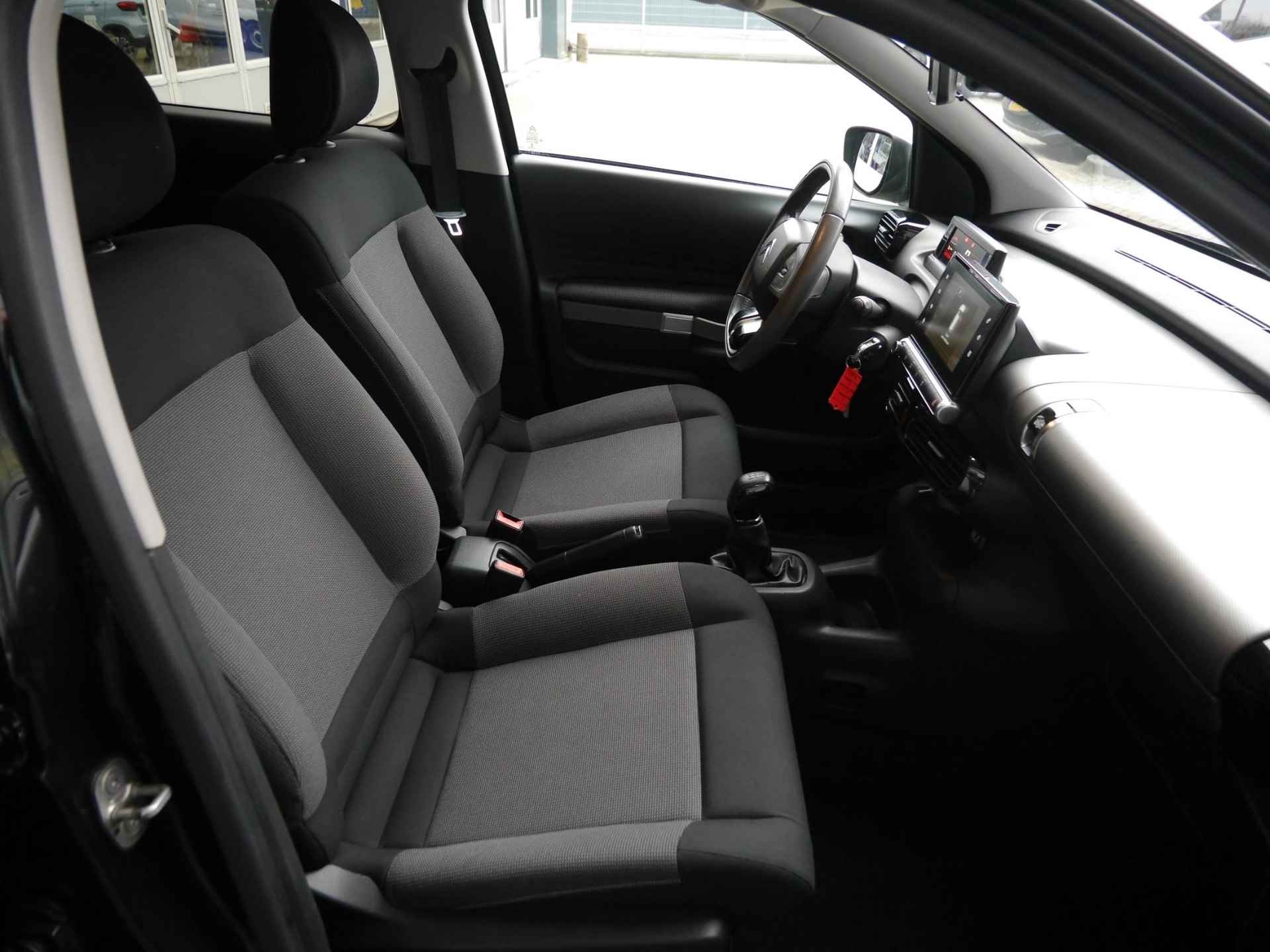 Citroen C4 Cactus 1.2 PureTech Business | Navigatie | Cruise control | 17 inch lichtmetalen velgen | Climate control | Regensensor | Extra getint glas - 15/39