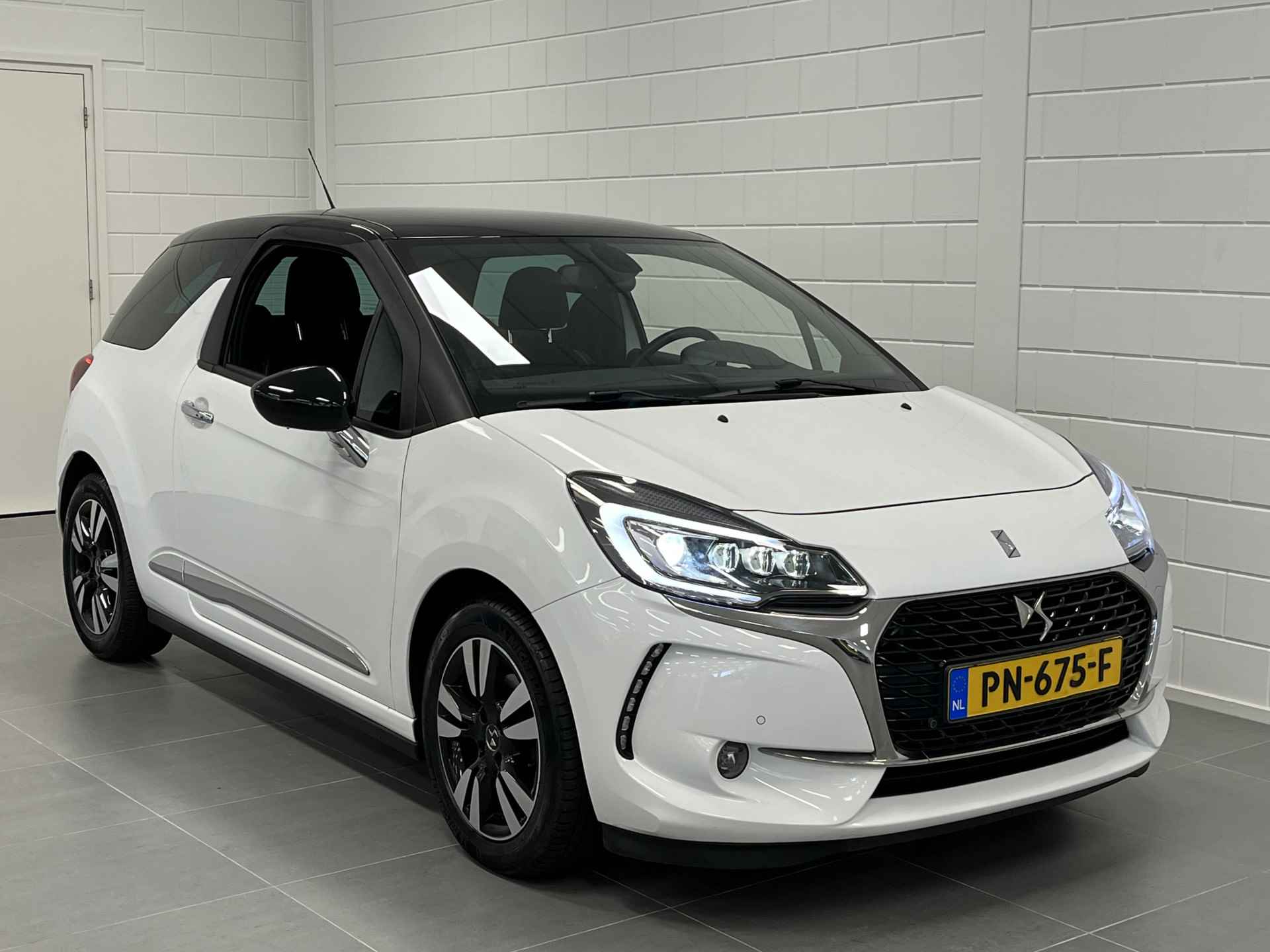 DS DS 3 1.2 PureTech So Chic 110 pk | FULL LED | NAVIGATIE | CLIMATE CONTROL | TWO TONE - 10/42