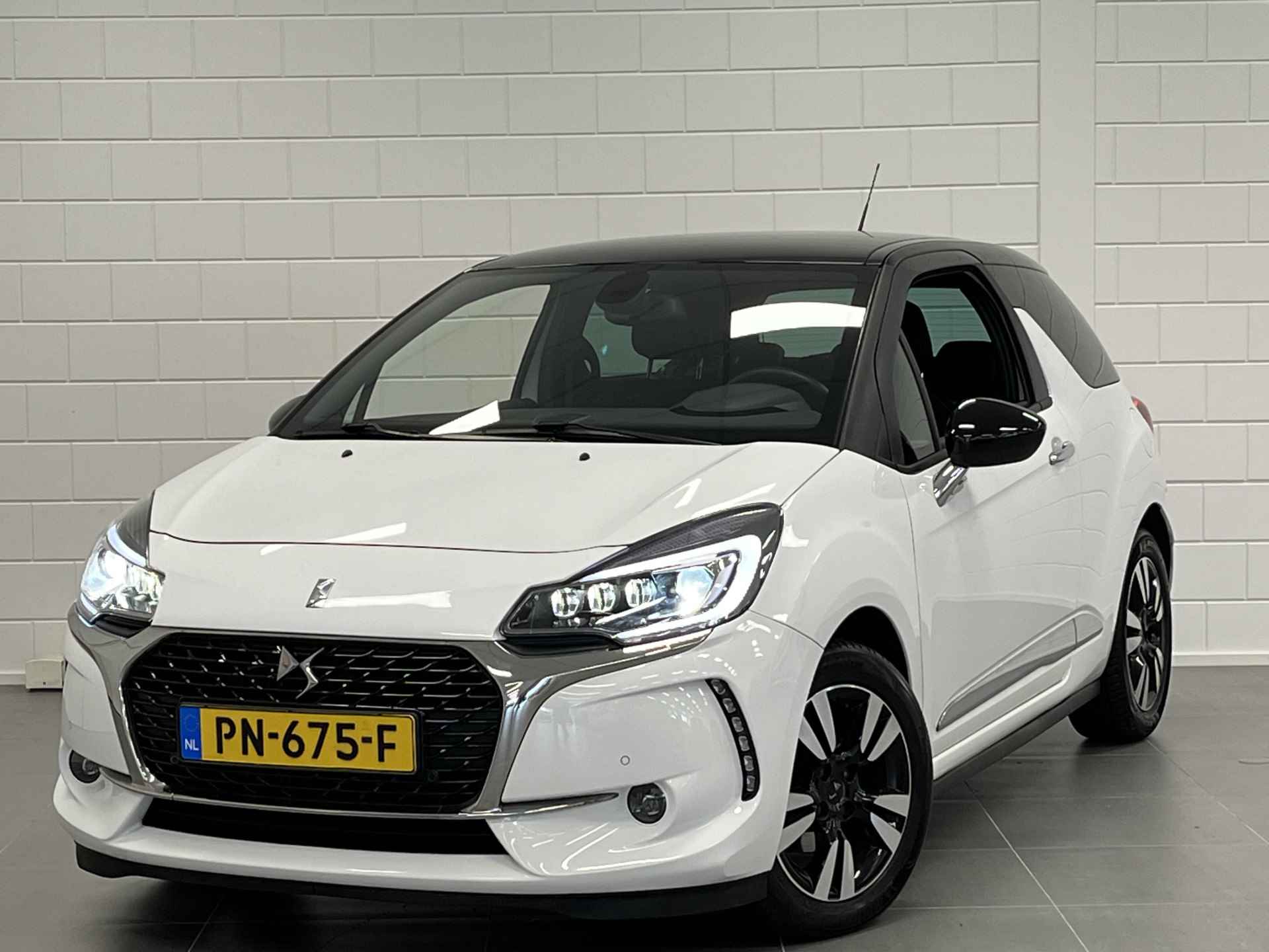 DS DS 3 1.2 PureTech So Chic 110 pk | FULL LED | NAVIGATIE | CLIMATE CONTROL | TWO TONE - 36/42