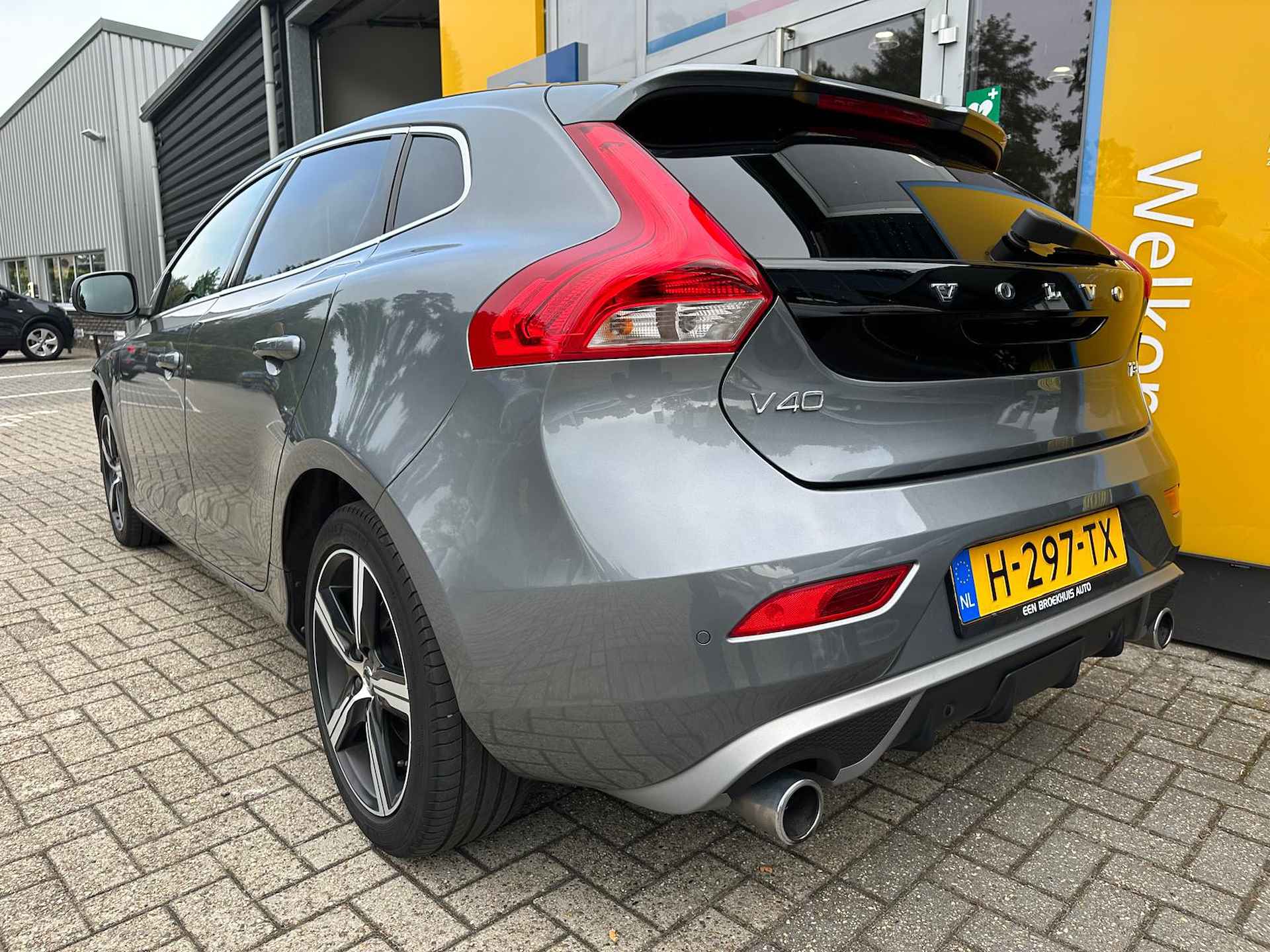 Volvo V40 1.5 T3 153PK AUT6 Polar+ Sport R-Design | STOELVERWARMING| HARMAN/KARDON| PANORAMADAK| DAB| CRUISE CONTROL| DEALERONDERHOUDEN - 5/39