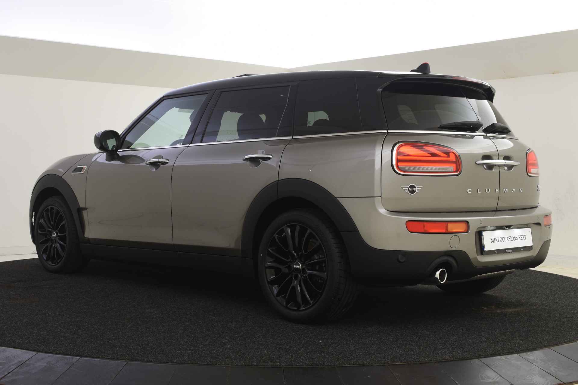 MINI Clubman Cooper Chili Automaat / Panoramadak / Trekhaak / Achteruitrijcamera / Apple CarPlay / LED / Comfort Access / Comfortstoelen - 13/45