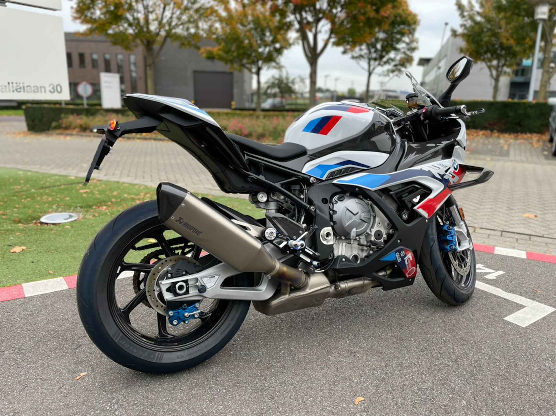 BMW M 1000 RR Competition - 4/9