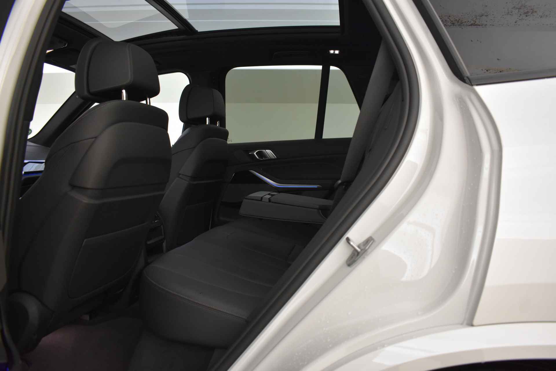 BMW X5 xDrive45e High Executive M Sport Automaat / Panoramadak / Laserlight / Parking Assistant Plus / Soft-Close / Gesture Control / Driving Assistant Professional - 20/58