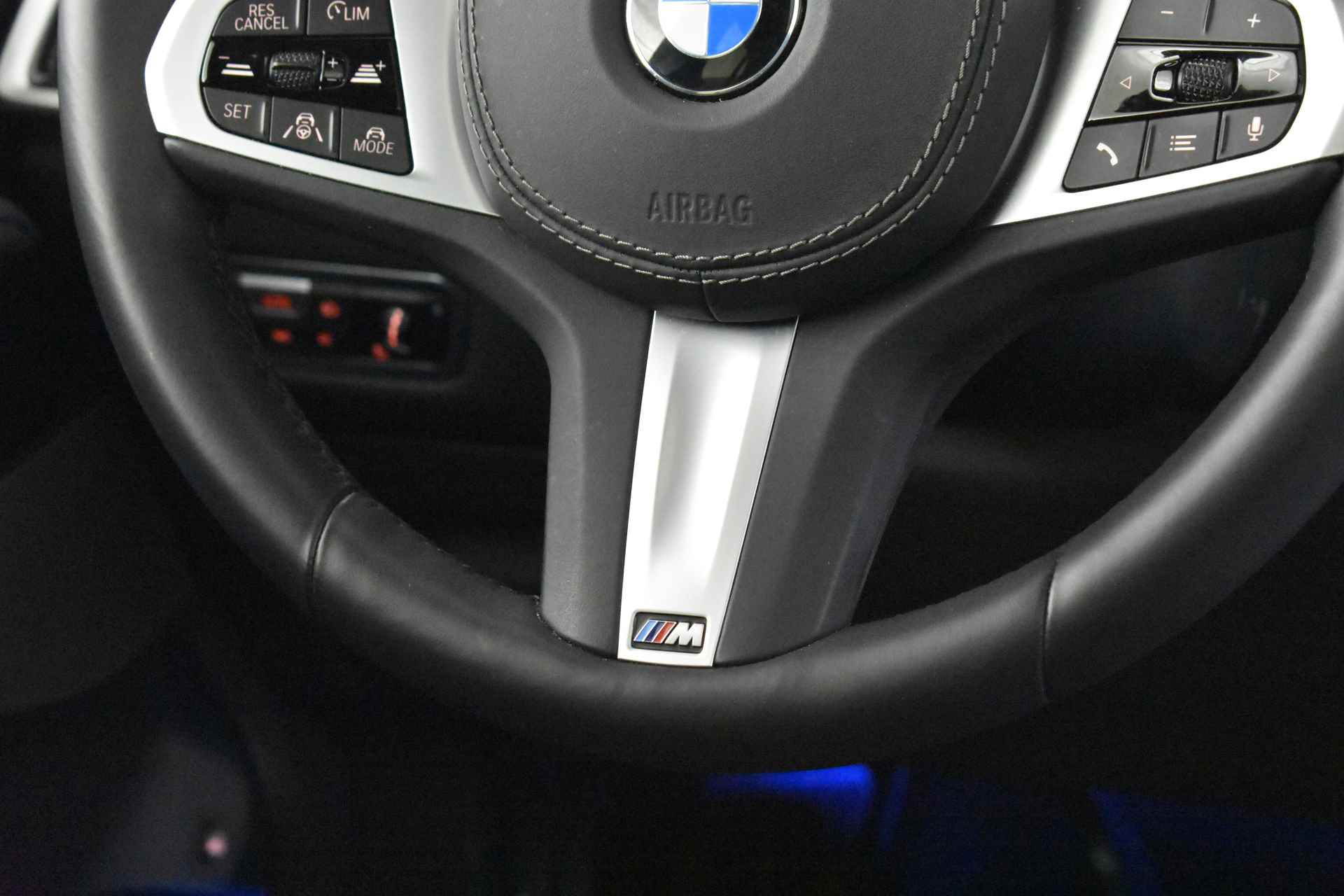 BMW X5 xDrive45e High Executive M Sport Automaat / Panoramadak / Laserlight / Parking Assistant Plus / Soft-Close / Gesture Control / Driving Assistant Professional - 25/58