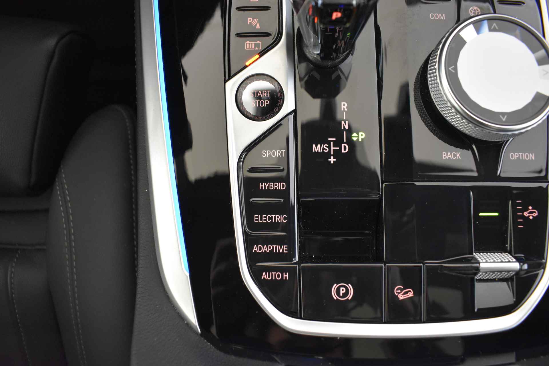 BMW X5 xDrive45e High Executive M Sport Automaat / Panoramadak / Laserlight / Parking Assistant Plus / Soft-Close / Gesture Control / Driving Assistant Professional - 32/58