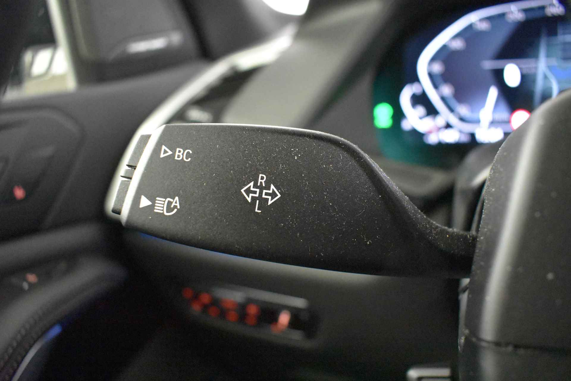 BMW X5 xDrive45e High Executive M Sport Automaat / Panoramadak / Laserlight / Parking Assistant Plus / Soft-Close / Gesture Control / Driving Assistant Professional - 39/58