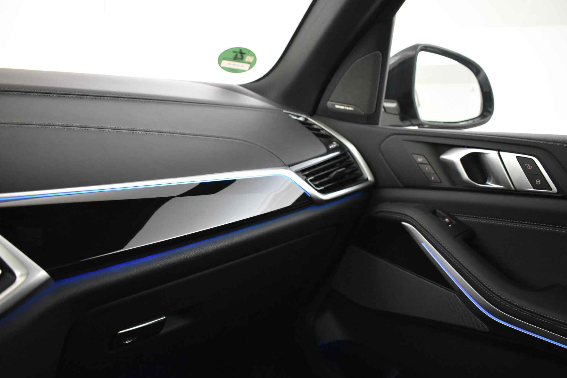 BMW X5 xDrive45e High Executive M Sport Automaat / Panoramadak / Laserlight / Parking Assistant Plus / Soft-Close / Gesture Control / Driving Assistant Professional - 51/58
