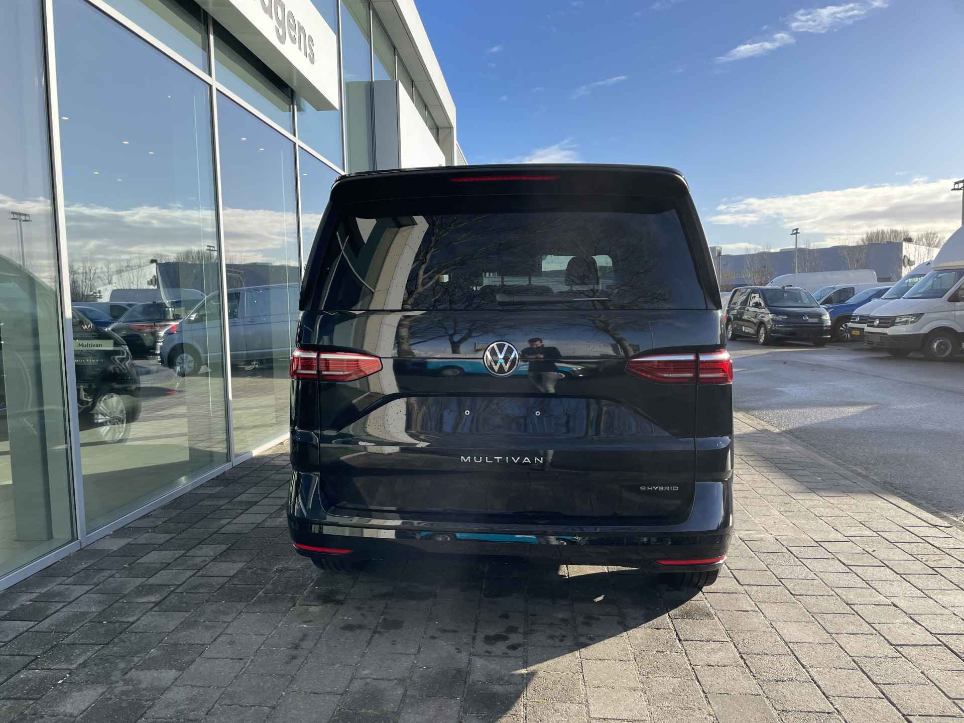 Volkswagen Multivan 1.4 eHybrid 218PK L1H1 Life | 7 Zitplaatsen | IQ Light | Elektrische achterklep - 9/39