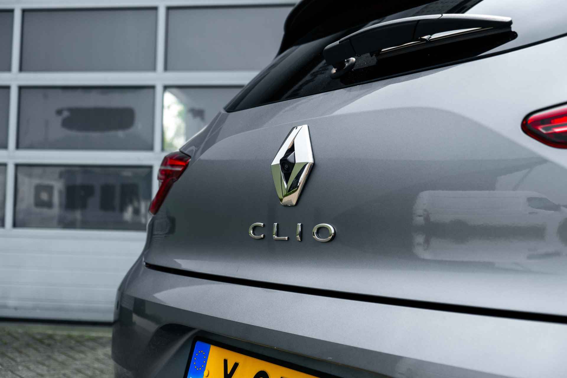 Renault Clio 1.0 TCe 90 Techno | Navigatie | Camera | Sensoren achter | Climate Control | incl. Bovag rijklaarpakket met 12 maanden garantie | - 21/46