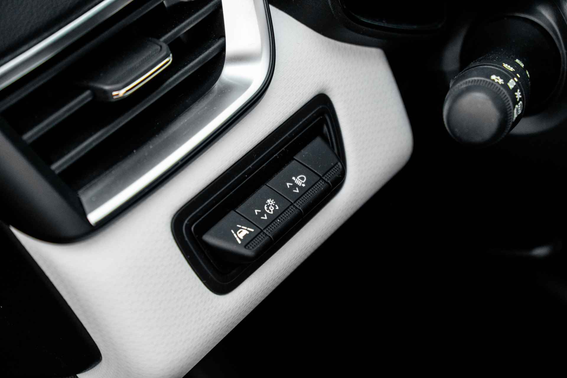 Renault Clio 1.0 TCe 90 Techno | Navigatie | Camera | Sensoren achter | Climate Control | incl. Bovag rijklaarpakket met 12 maanden garantie | - 26/46