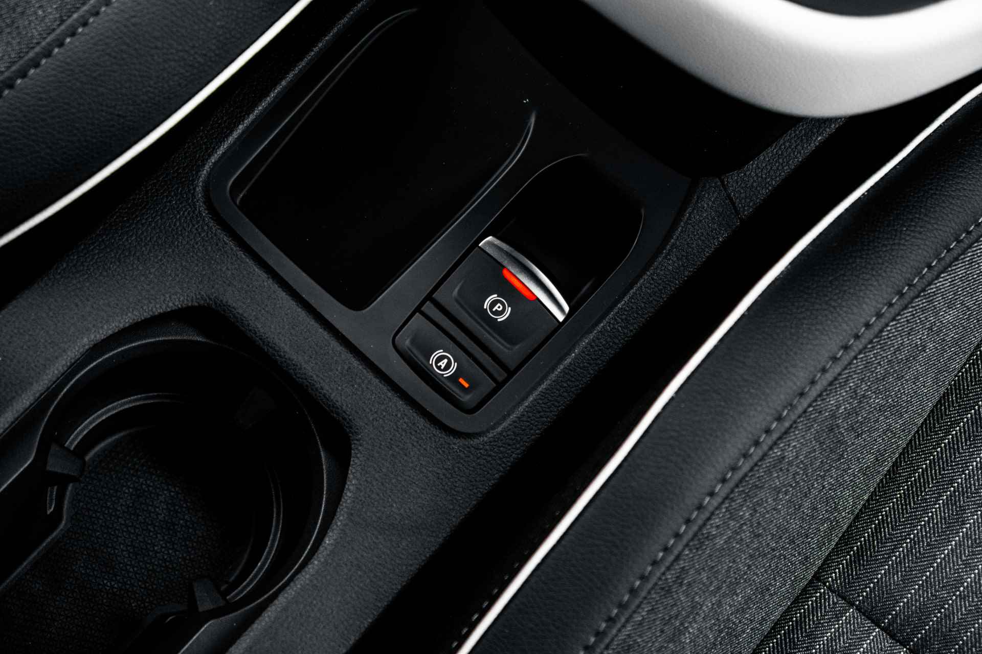 Renault Clio 1.0 TCe 90 Techno | Navigatie | Camera | Sensoren achter | Climate Control | incl. Bovag rijklaarpakket met 12 maanden garantie | - 30/46