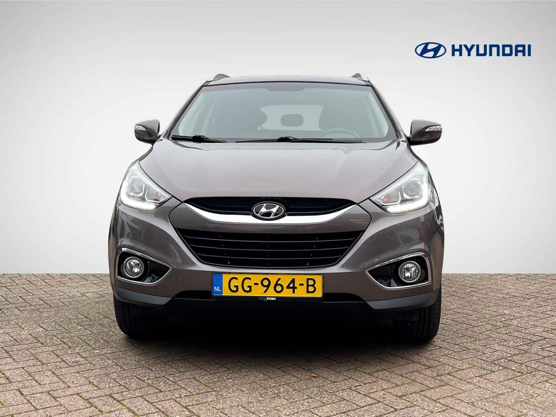 Hyundai ix35 1.6i GDI Go! | Trekhaak | Navigatie | Camera | Stoelverwarming | Cruise & Climate Control | ½ Leder | Bluetooth Tel. | Rijklaarprijs! - 2/30