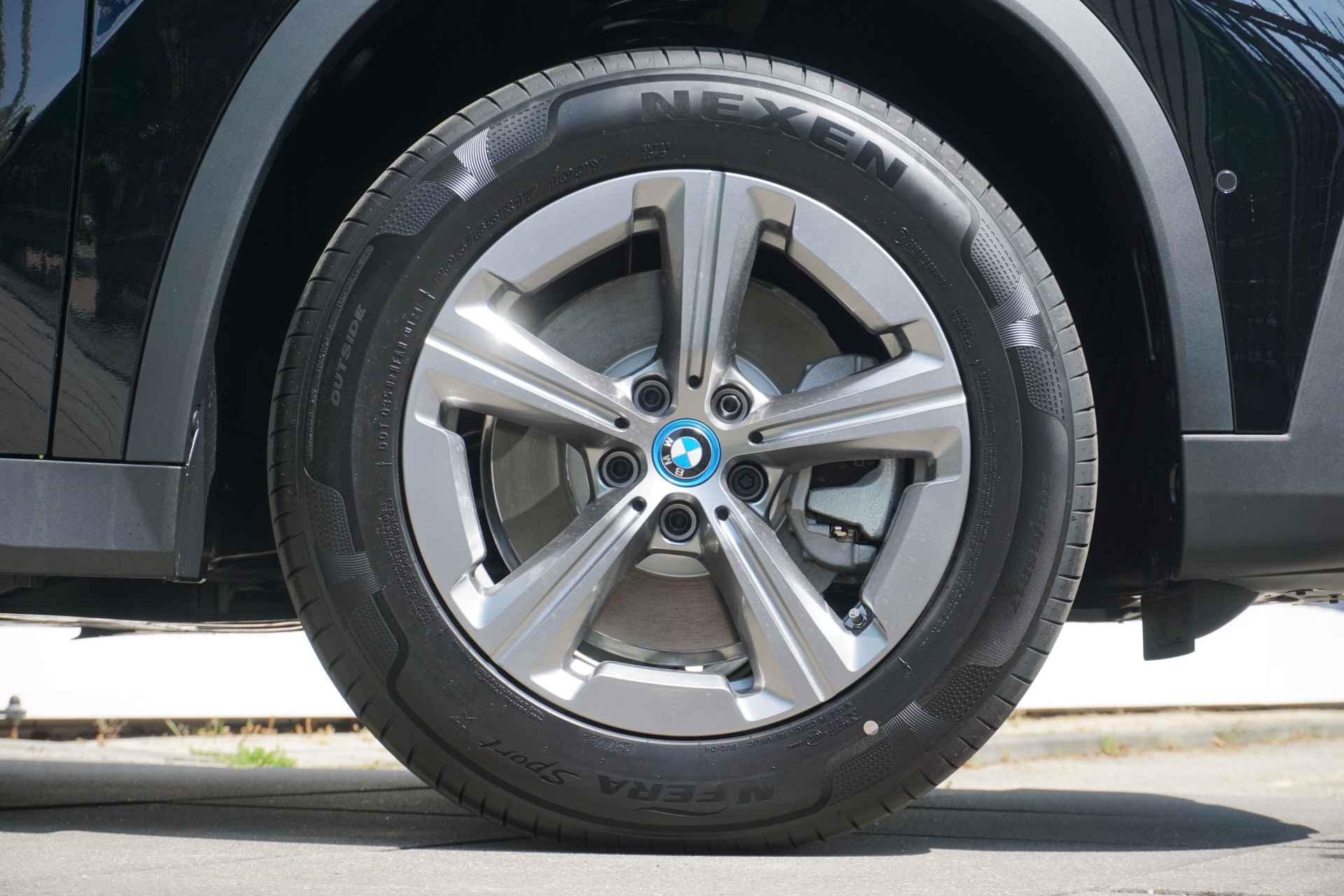 BMW X1 xDrive25e | Innovation Package - 6/37