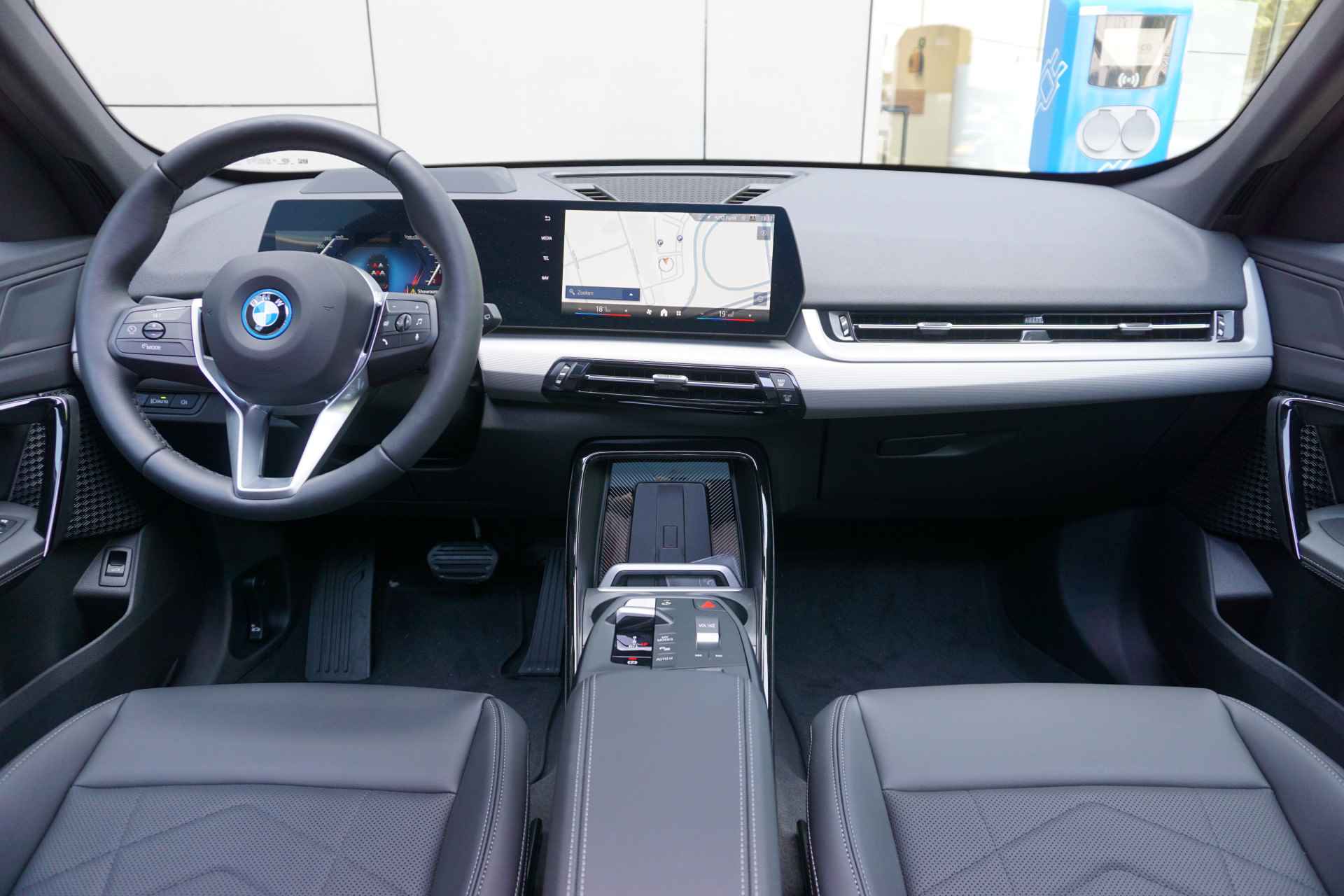 BMW X1 xDrive25e | Innovation Package - 9/37