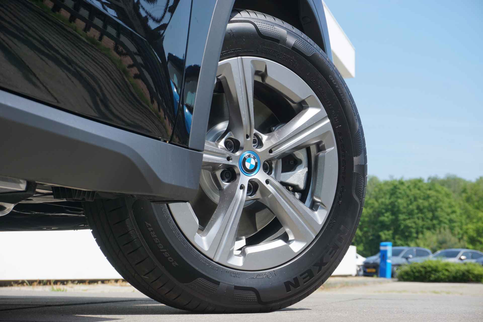 BMW X1 xDrive25e | Innovation Package - 23/37