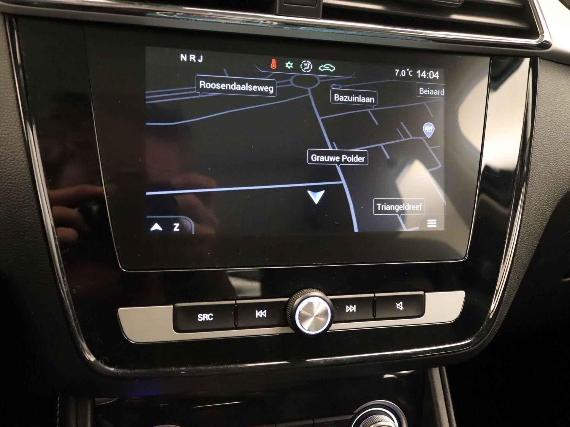 MG ZS EV Luxury 45 kWh - ORIGINEEL NEDERLANDSE AUTO - ELEKTRISCH GLAZEN PANORAMA DAK - STOELVERWARMING VOORZIJDE - ELEKTRISCH BEDIENBARE BESTUURDERSSTOEL - ADAPTIEVE CRUISE CONTROL - APPLE CARPLAY/ANDROID AUTO - LEDEREN BEKLEDING - NAVIGATIE FULL MAP - - 32/43