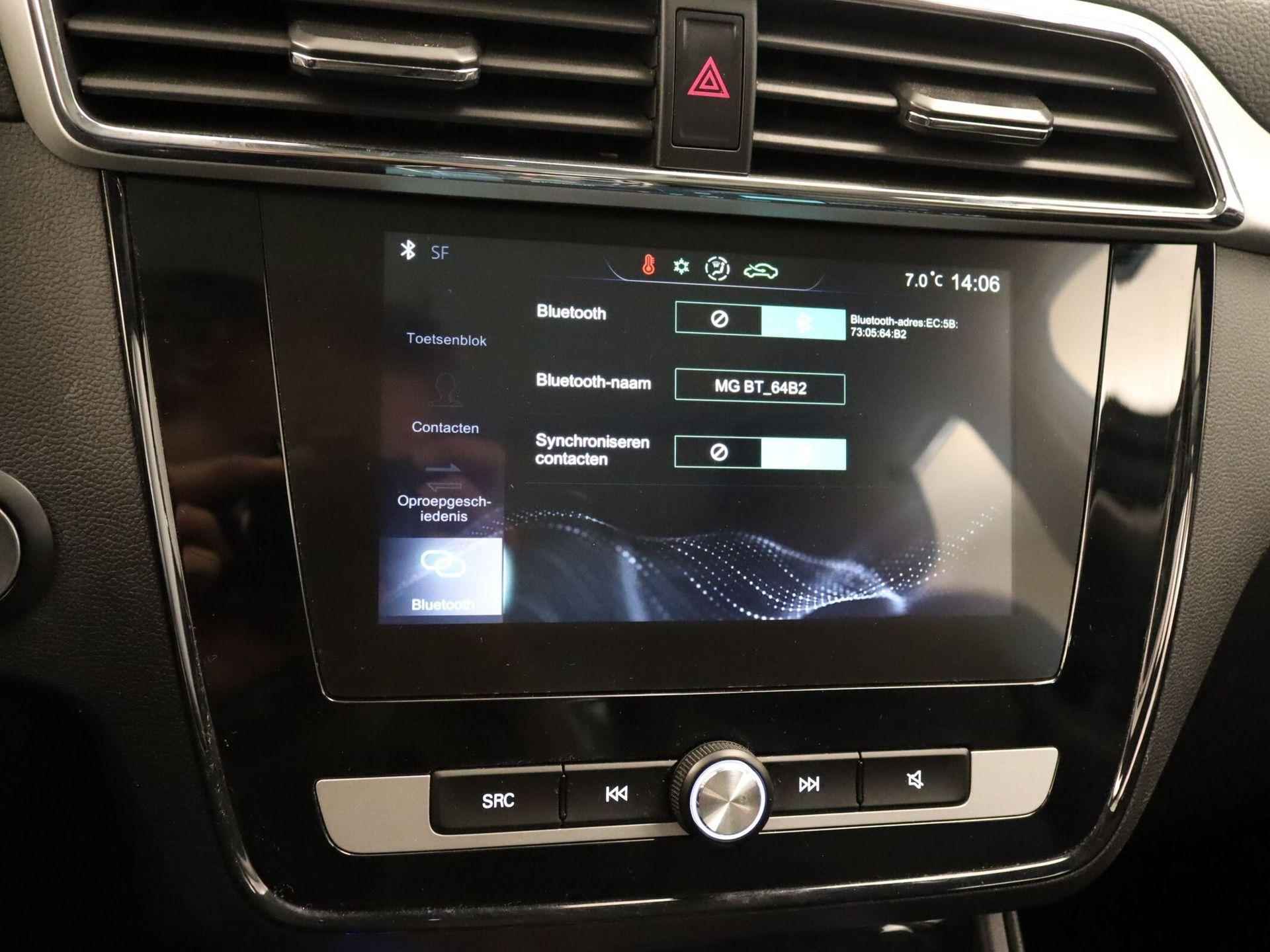 MG ZS EV Luxury 45 kWh - ORIGINEEL NEDERLANDSE AUTO - ELEKTRISCH GLAZEN PANORAMA DAK - STOELVERWARMING VOORZIJDE - ELEKTRISCH BEDIENBARE BESTUURDERSSTOEL - ADAPTIEVE CRUISE CONTROL - APPLE CARPLAY/ANDROID AUTO - LEDEREN BEKLEDING - NAVIGATIE FULL MAP - - 36/43