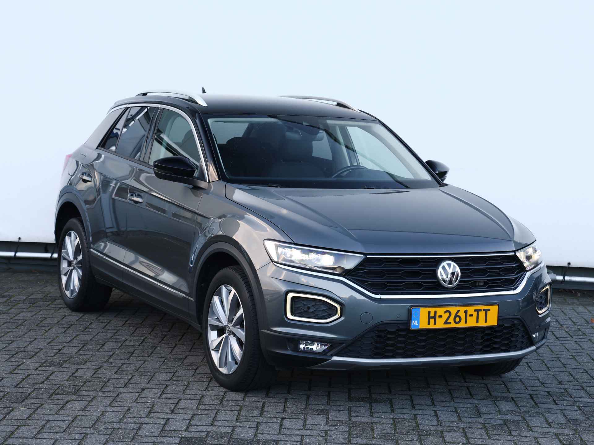 Volkswagen T-Roc 1.5 TSI Style 150pk  | LED | Navigatie | Climate control | Cruise control | Camera | Stoelverwarming - 3/37