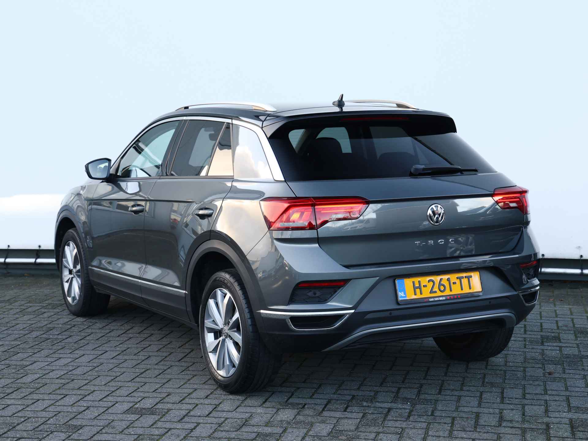 Volkswagen T-Roc 1.5 TSI Style 150pk  | LED | Navigatie | Climate control | Cruise control | Camera | Stoelverwarming - 13/37