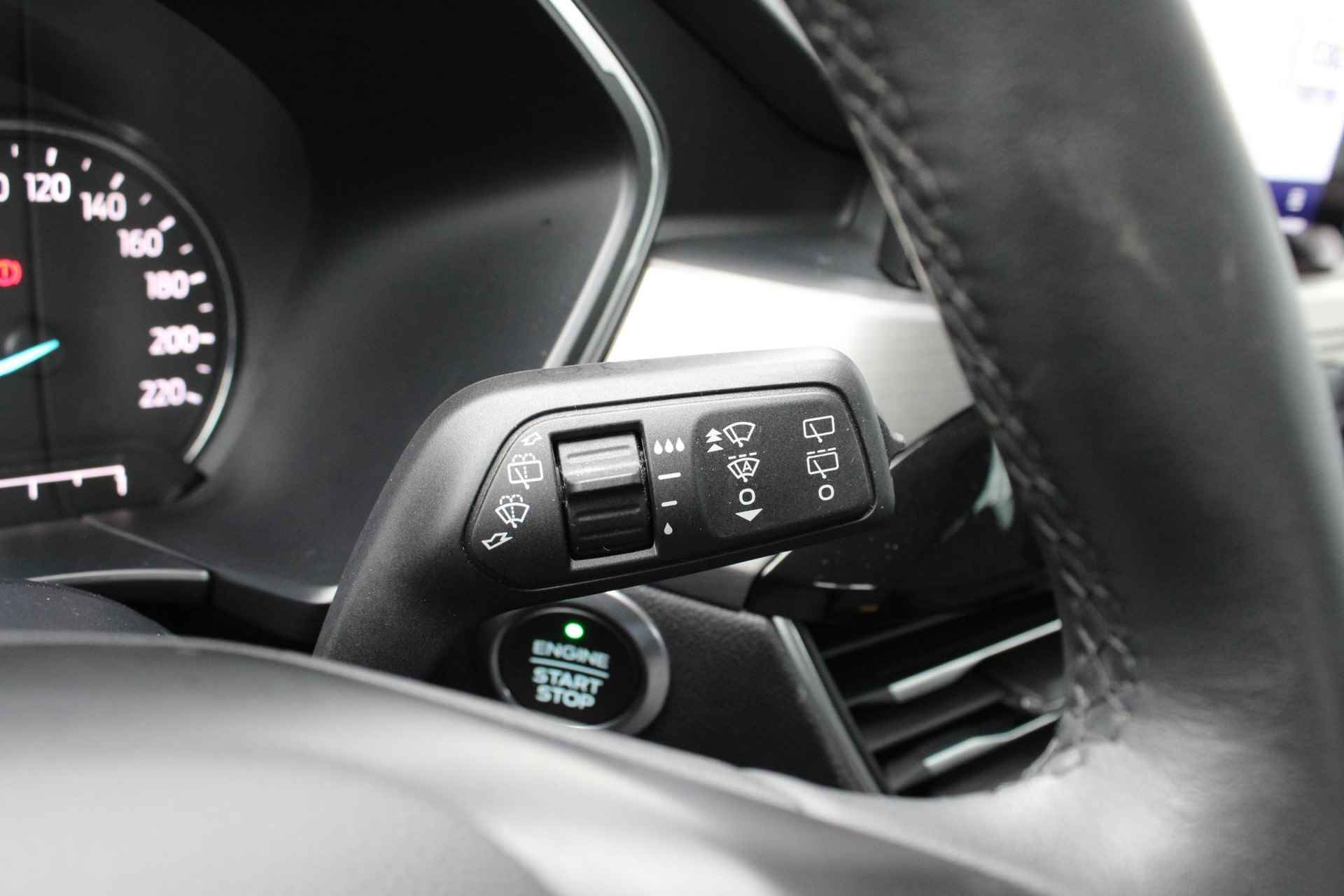Ford Kuga 2.5 PHEV Titanium | Adaptive Cruise Control | Dodehoeksensoren | Winterpakket | Navigatie | Climate Control | Camera | Ford garantie tot Augustus 2024 - 100.000 KM - 25/40