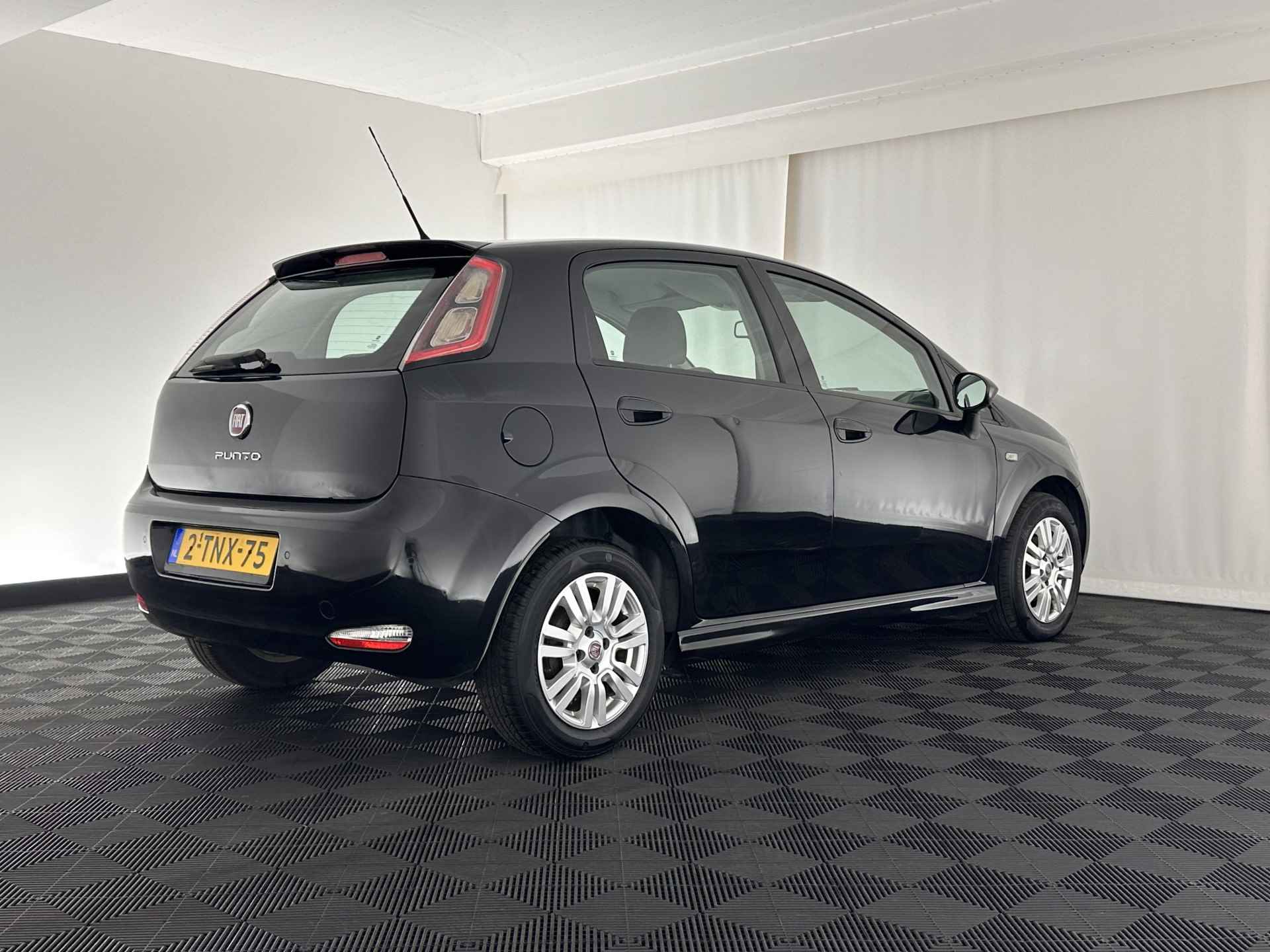 Fiat Punto Evo 1.3 M-Jet Street *AIRCO | CRUISE | COMFORT-SEATS | RADIO-CD/MP3 | 15''ALU* - 6/29