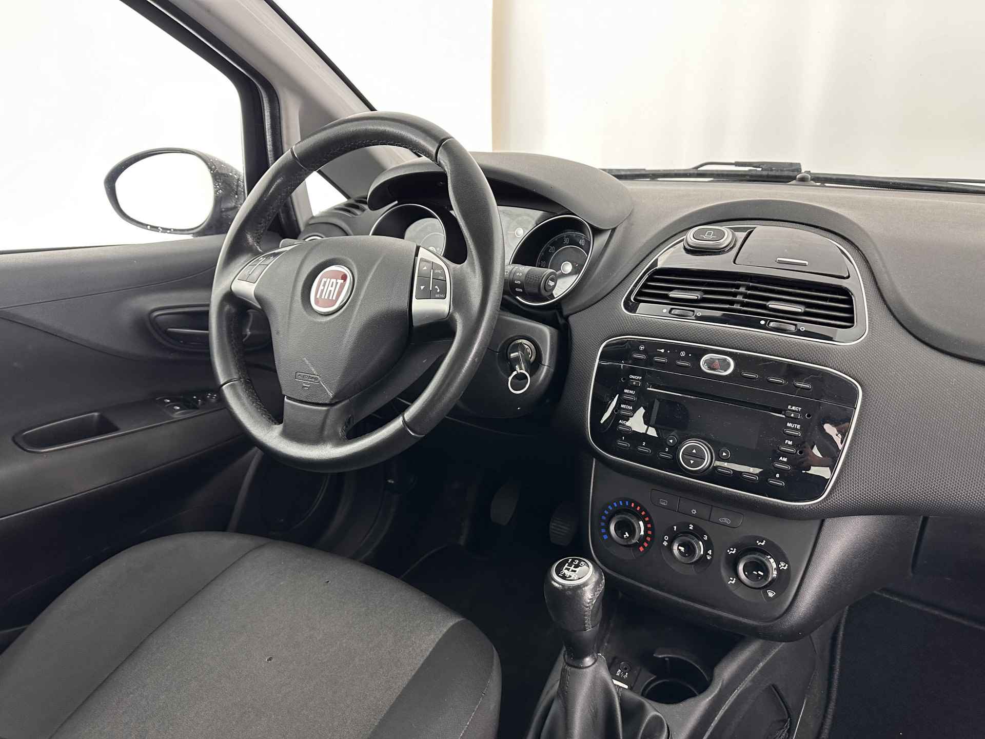 Fiat Punto Evo 1.3 M-Jet Street *AIRCO | CRUISE | COMFORT-SEATS | RADIO-CD/MP3 | 15''ALU* - 7/29