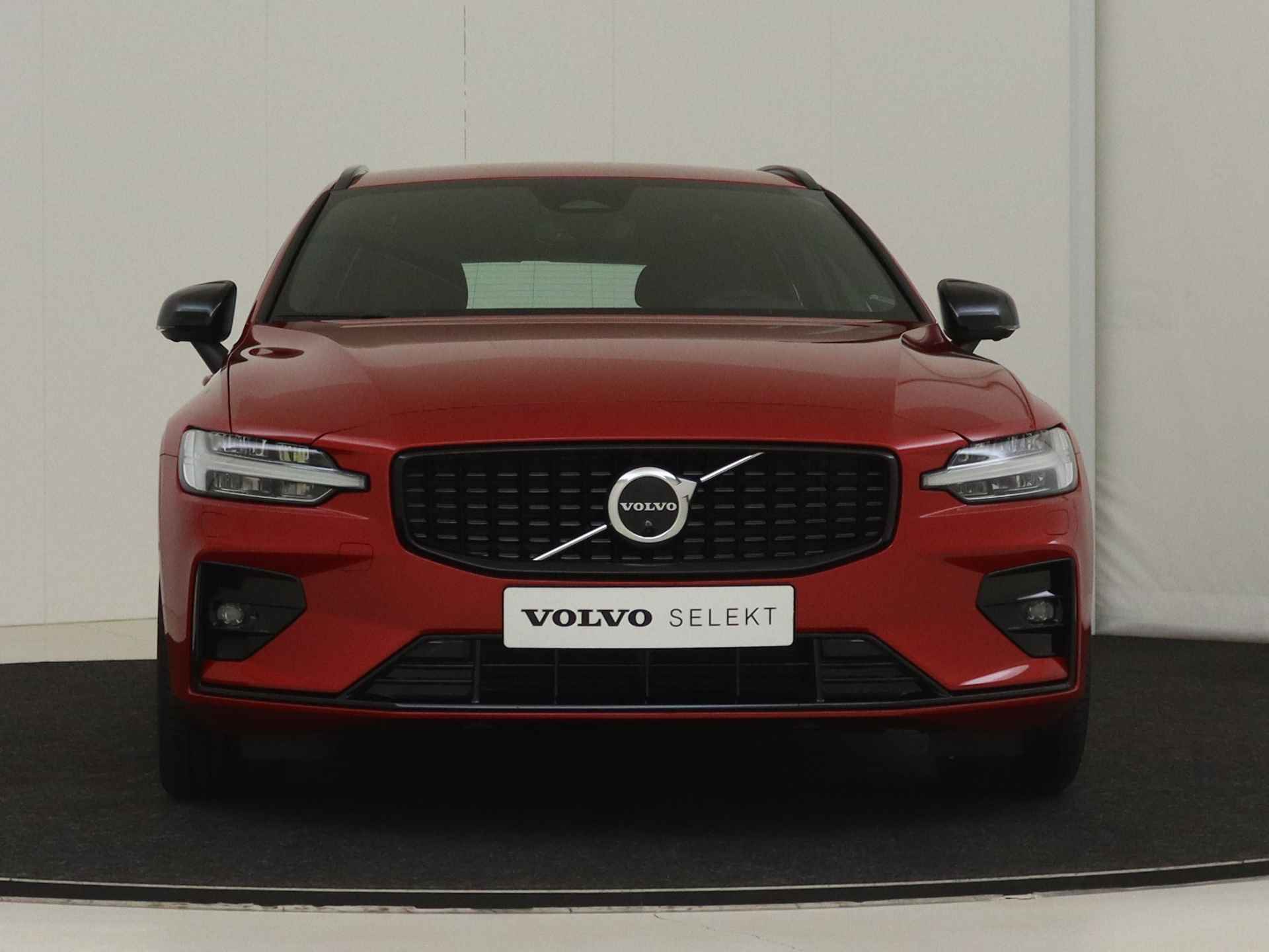 Volvo V60 B3 177PK Plus Dark | 360 Camera | Trekhaak | Lightning | Harman/Kardon | Standkachel | - 9/15