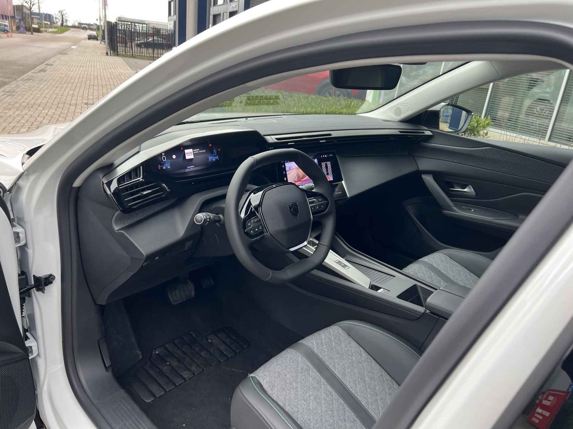 Peugeot 408 Allure Pack 130PK EAT8 Apple carplay l Draadloze Telefoonlader l Camera l 19 inch - 20/38