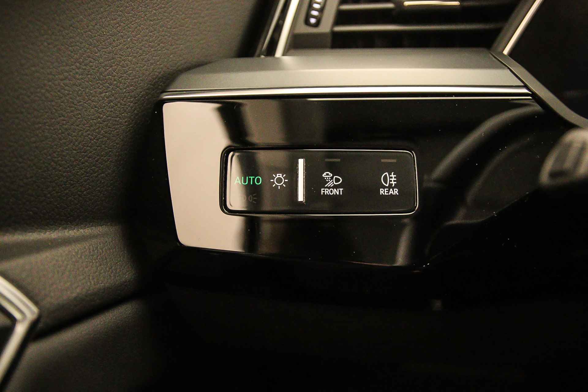 Audi e-tron Launch Edition Plus 71 kWh 50 Quattro | Pano | Leder | Trekhaak | Adapt. Cruise | Luchtvering | Elek. Stoelen | - 10/40