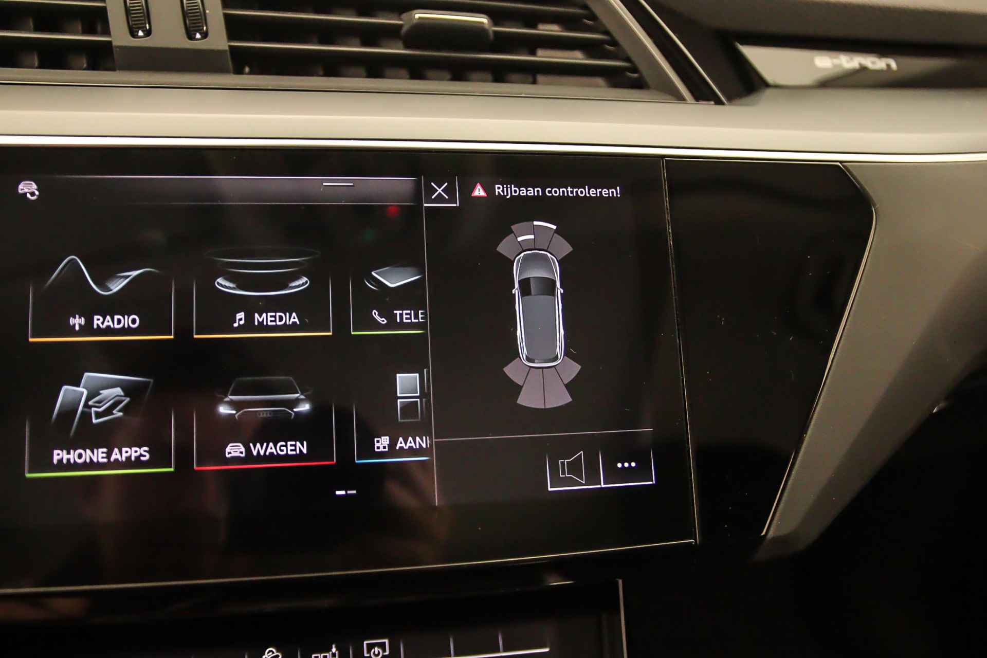 Audi e-tron Launch Edition Plus 71 kWh 50 Quattro | Pano | Leder | Trekhaak | Adapt. Cruise | Luchtvering | Elek. Stoelen | - 25/40