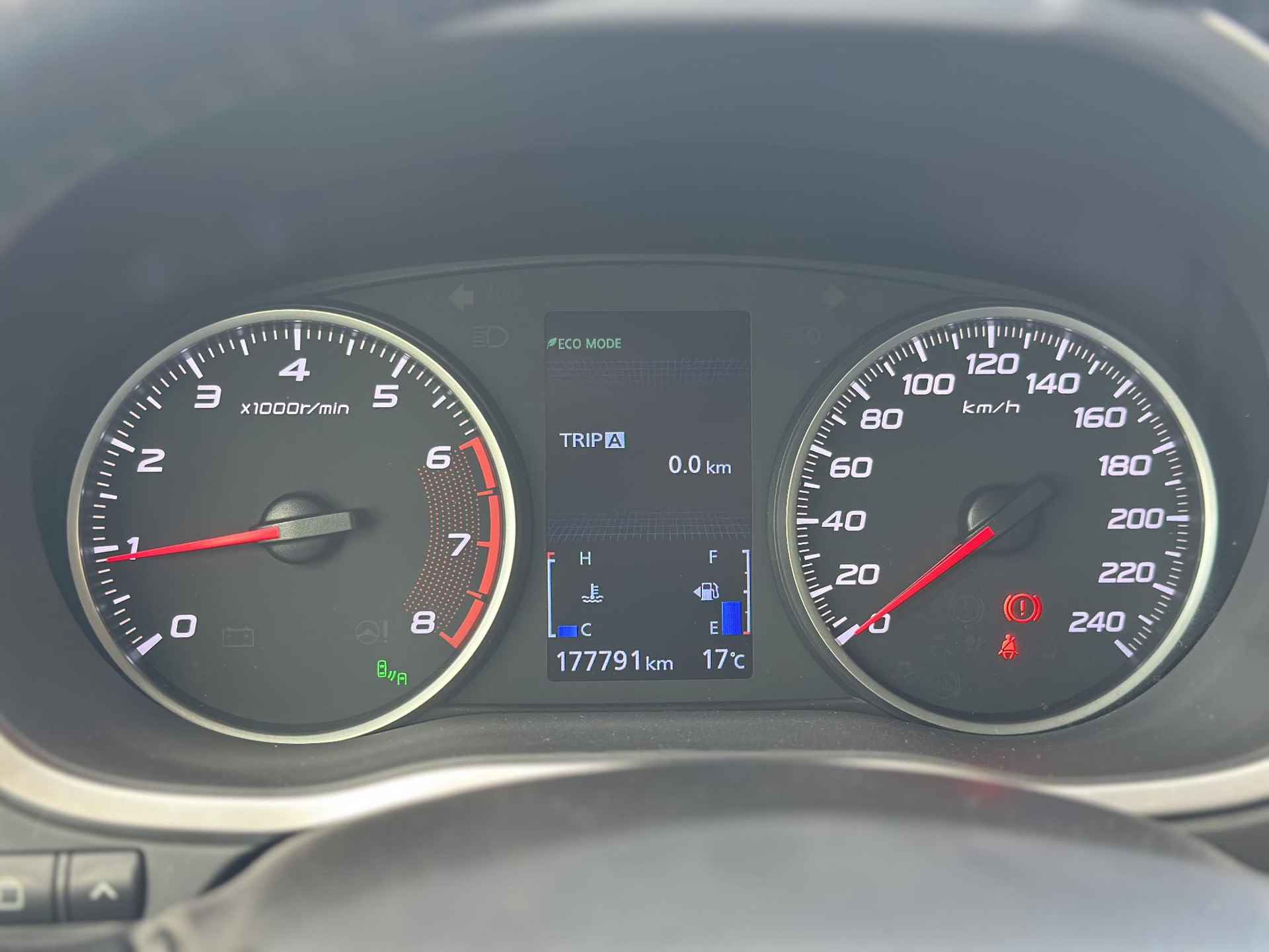 Mitsubishi Eclipse Cross 1.5 DI-T First Edition HUD | Camera | Keyless - 15/25