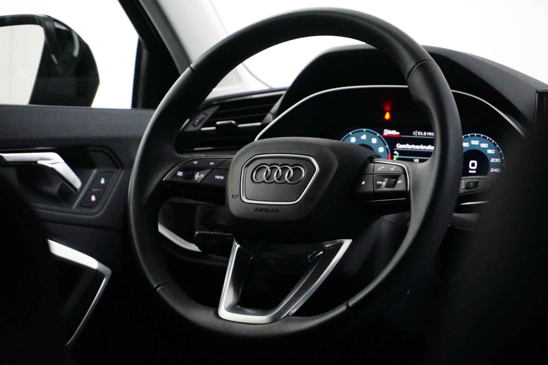 Audi Q3 Advanced edition | Wegklapbare Trekhaak | Virtual Cockpit | Adaptive Cruise | Camera | Stoelverwarming | Elektr Achterklep | Key - 24/28