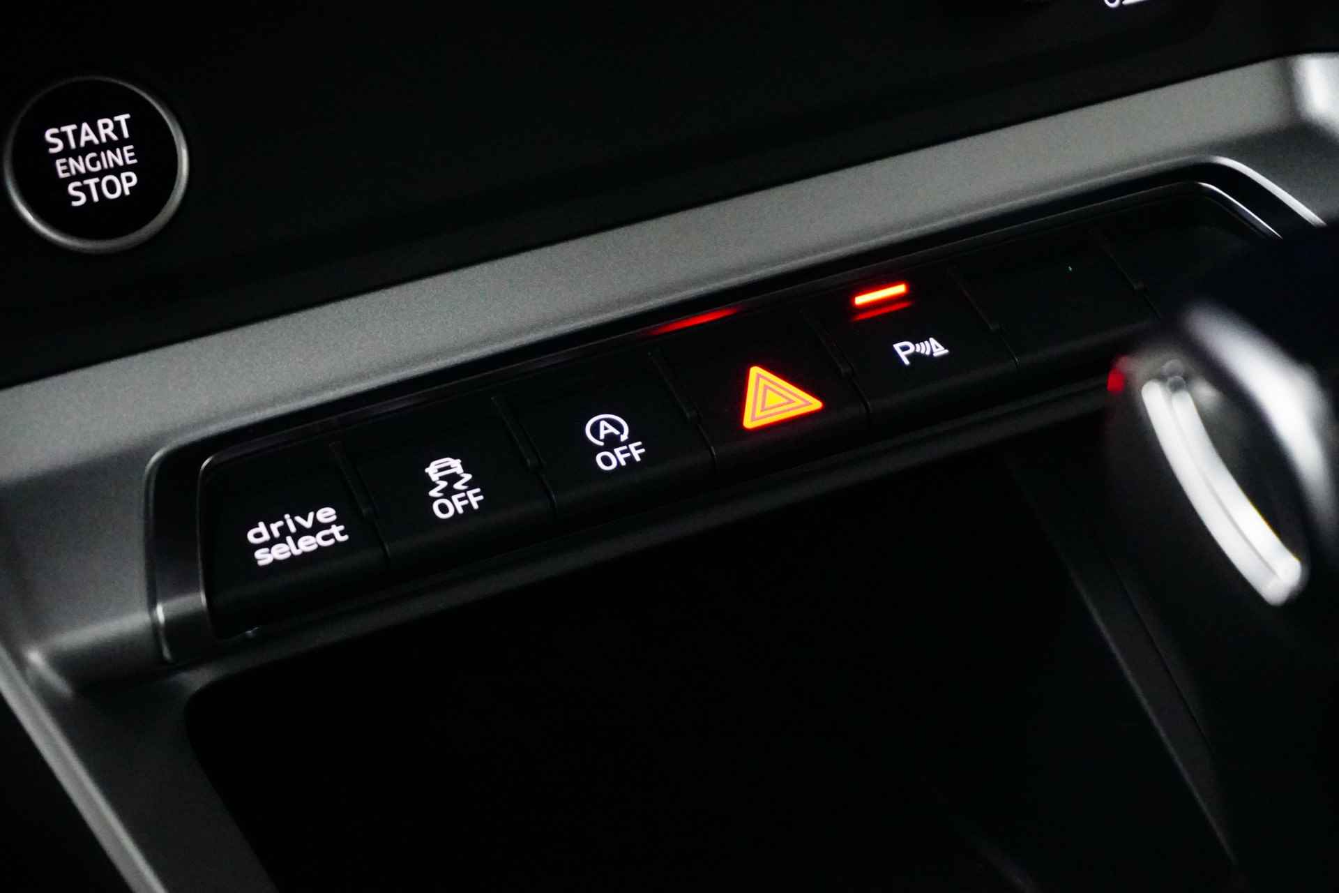 Audi Q3 Advanced edition | Wegklapbare Trekhaak | Virtual Cockpit | Adaptive Cruise | Camera | Stoelverwarming | Elektr Achterklep | Key - 25/28