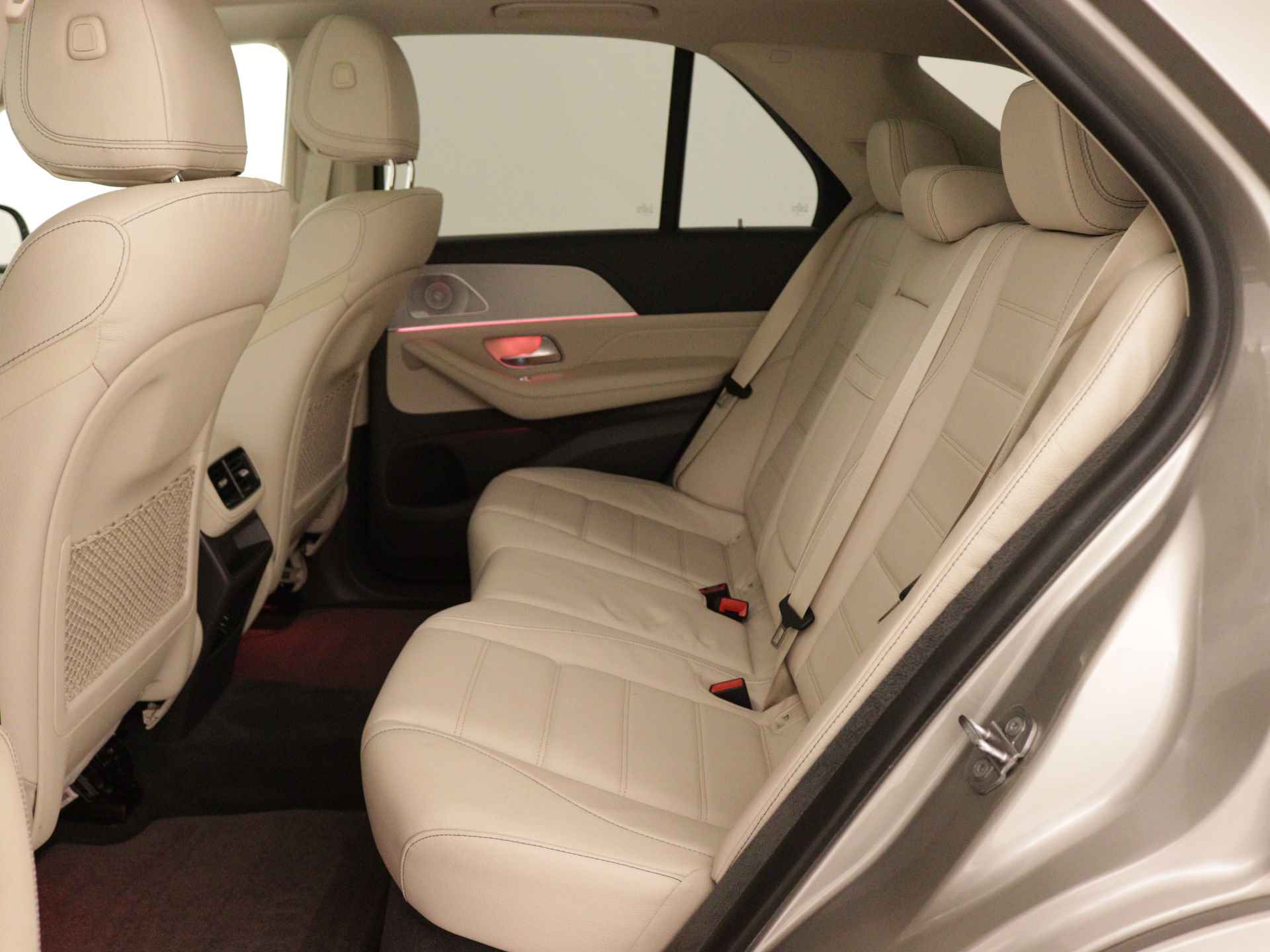 Mercedes-Benz GLE 450 4MATIC AMG Line Premium | Panoramadak | Luchtvering | Burmester | Navigatie | MBUX wide screen | Alarm klasse 3 | Parking support | inclusief 24 maanden MB Certified garantie voor europa - 17/39