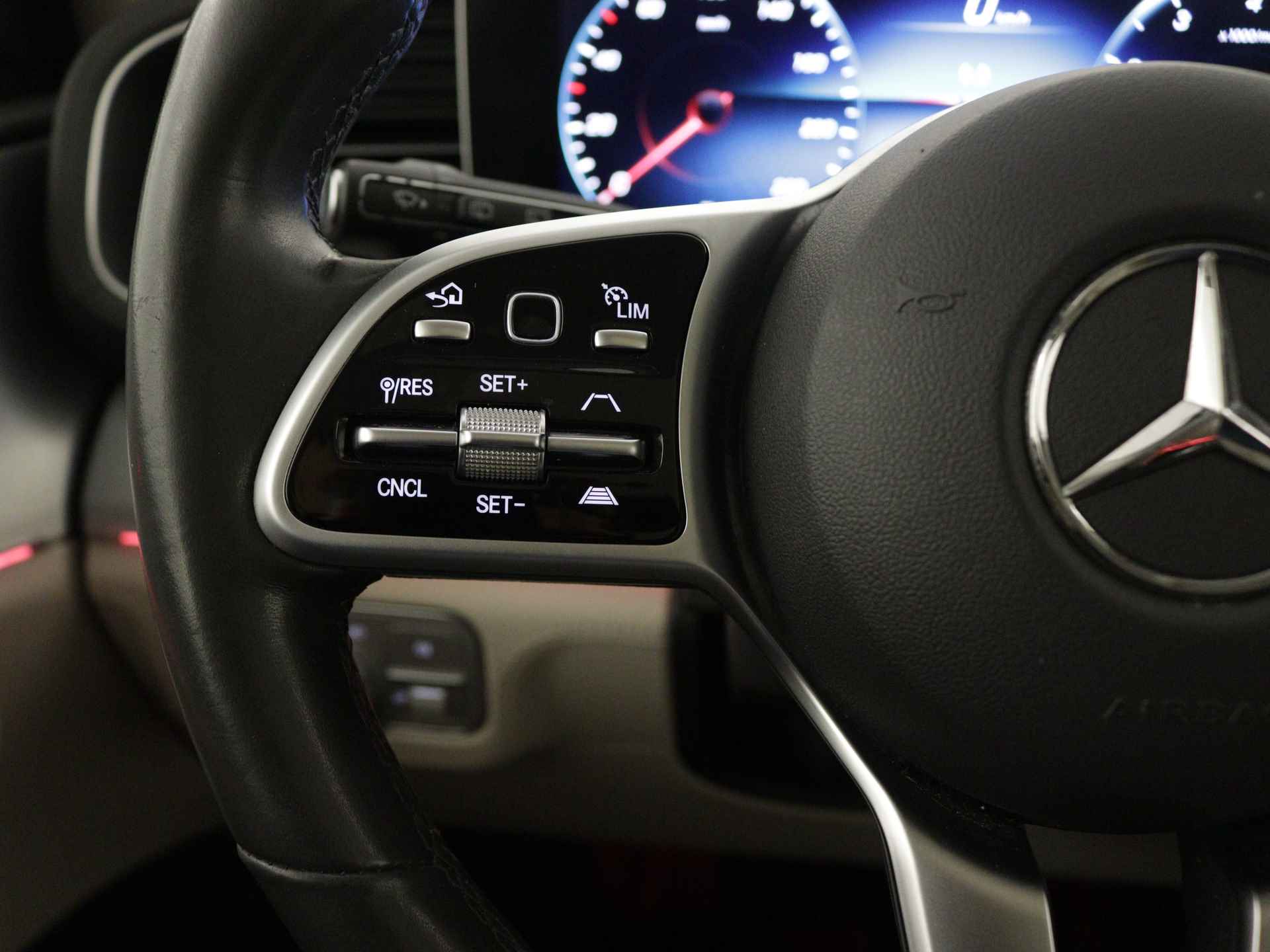 Mercedes-Benz GLE 450 4MATIC AMG Line Premium | Panoramadak | Luchtvering | Burmester | Navigatie | MBUX wide screen | Alarm klasse 3 | Parking support | inclusief 24 maanden MB Certified garantie voor europa - 19/39