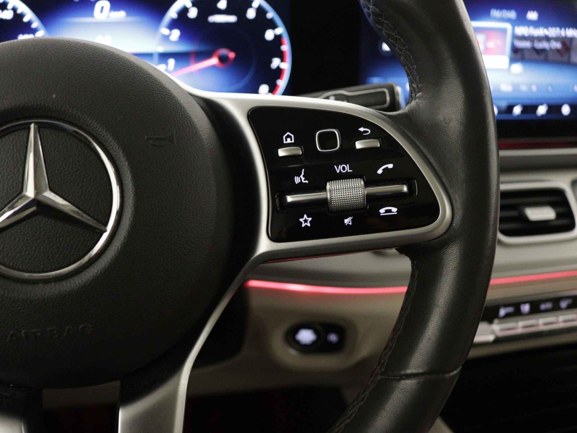 Mercedes-Benz GLE 450 4MATIC AMG Line Premium | Panoramadak | Luchtvering | Burmester | Navigatie | MBUX wide screen | Alarm klasse 3 | Parking support | inclusief 24 maanden MB Certified garantie voor europa - 20/39