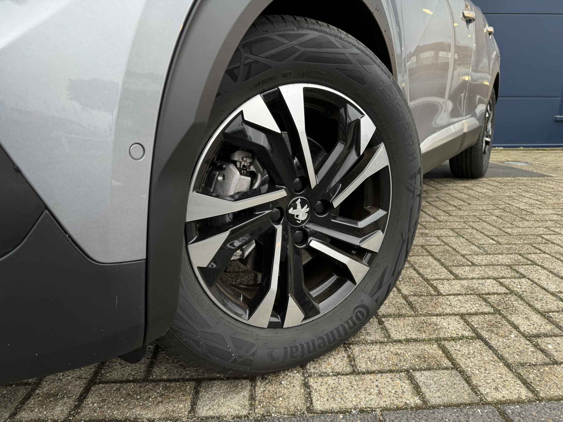 Peugeot e-2008 EV GT 50 kWh | Schuif/Kantel dak | Camera | Sensoren V/A | ACC | Keyless | Stoelverwarming | Navi | Carplay - 4/46