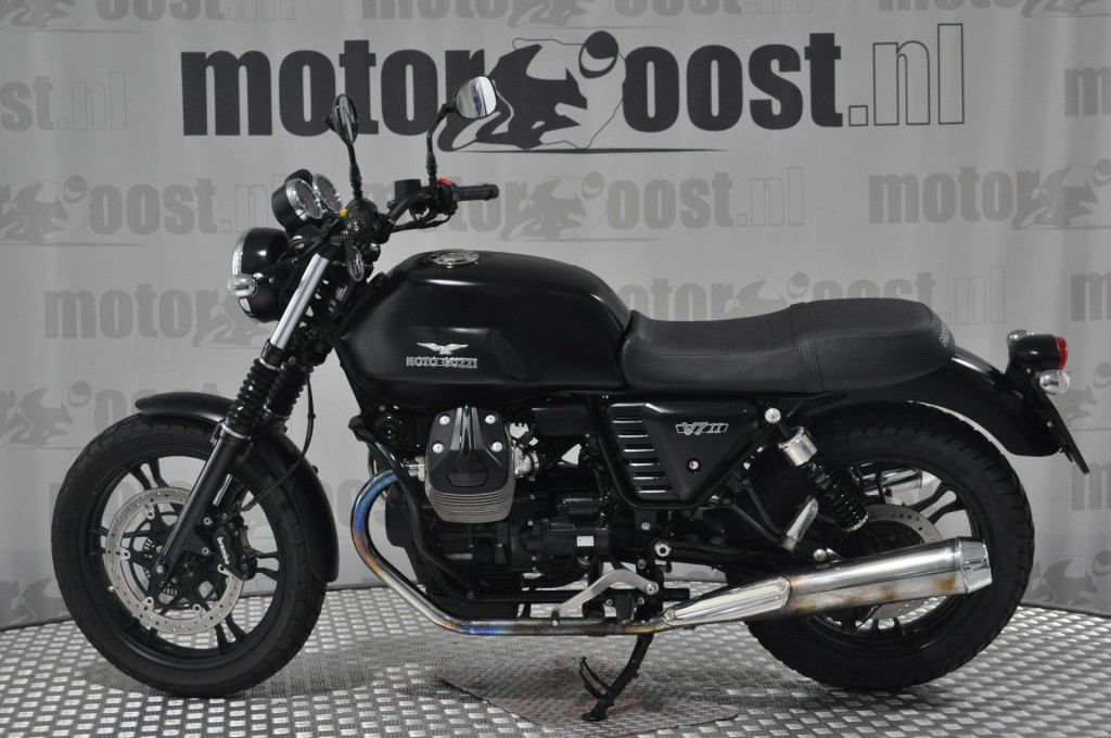 MOTO GUZZI V 7 A2 RIJBEWIJS   ( 35 KW )