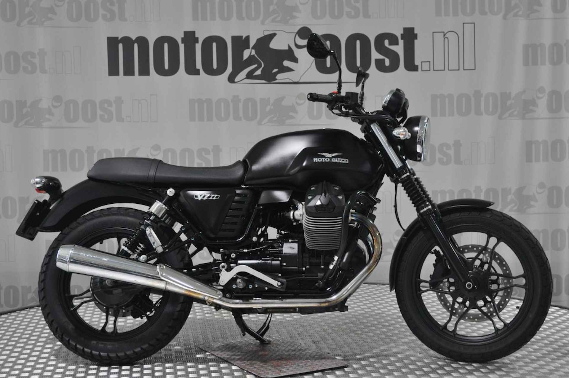 MOTO GUZZI V 7 A2 RIJBEWIJS   ( 35 KW ) - 3/16