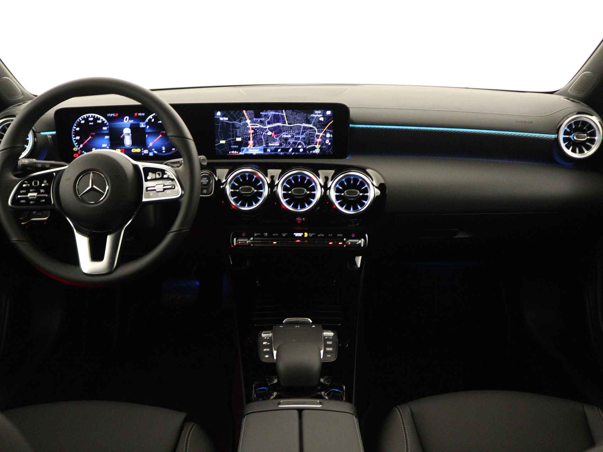 Mercedes-Benz CLA-Klasse Shooting Brake 180 Luxury Line | Premium Pakket | Nightpakket | Trekhaak | Sfeerverlichting | Stoelverwarming vooraan | KEYLESS GO-comfortpakket | Parkeerpakket met achteruitrijcamera | - 6/42