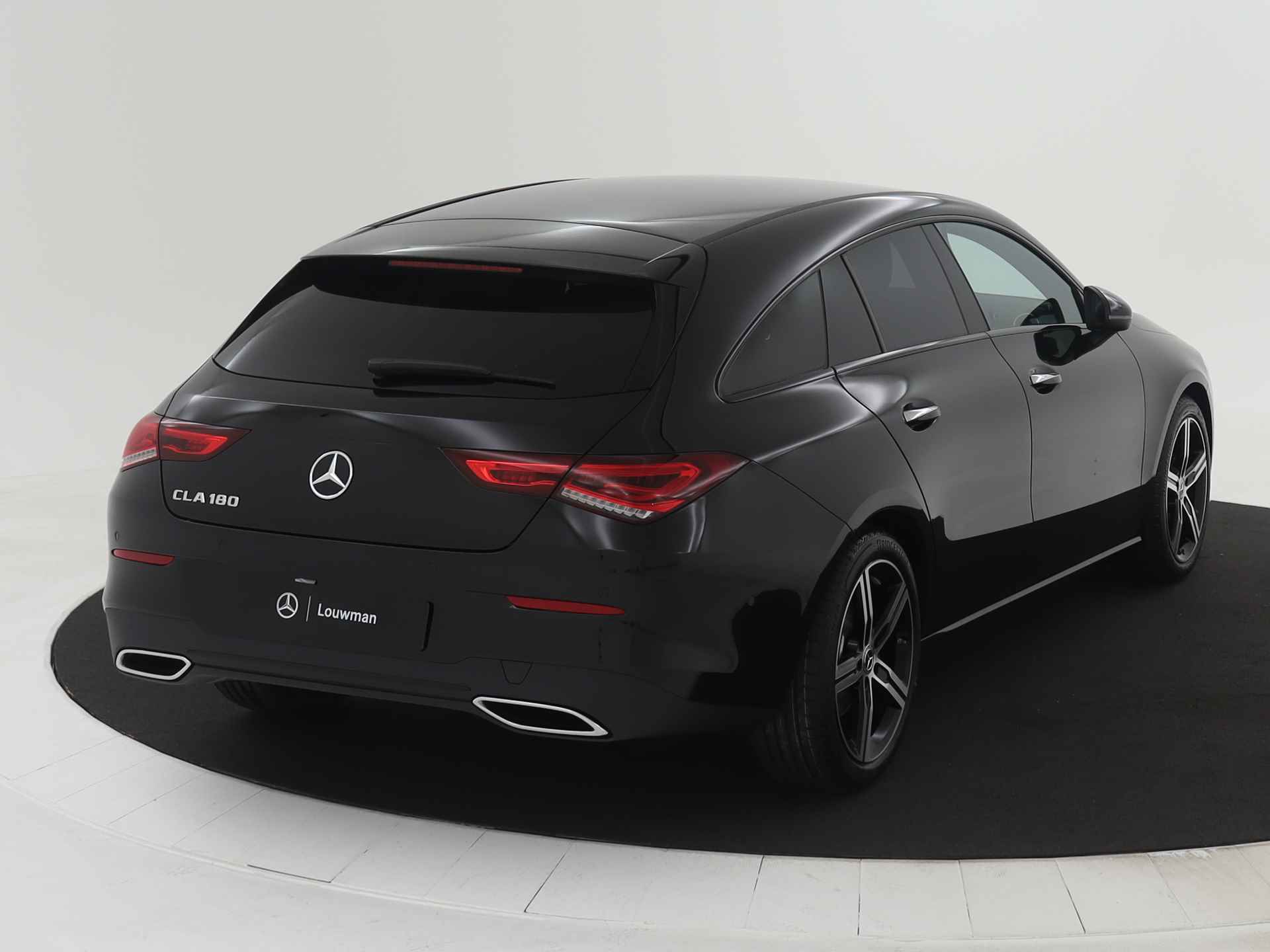 Mercedes-Benz CLA-Klasse Shooting Brake 180 Luxury Line | Premium Pakket | Nightpakket | Trekhaak | Sfeerverlichting | Stoelverwarming vooraan | KEYLESS GO-comfortpakket | Parkeerpakket met achteruitrijcamera | - 17/42