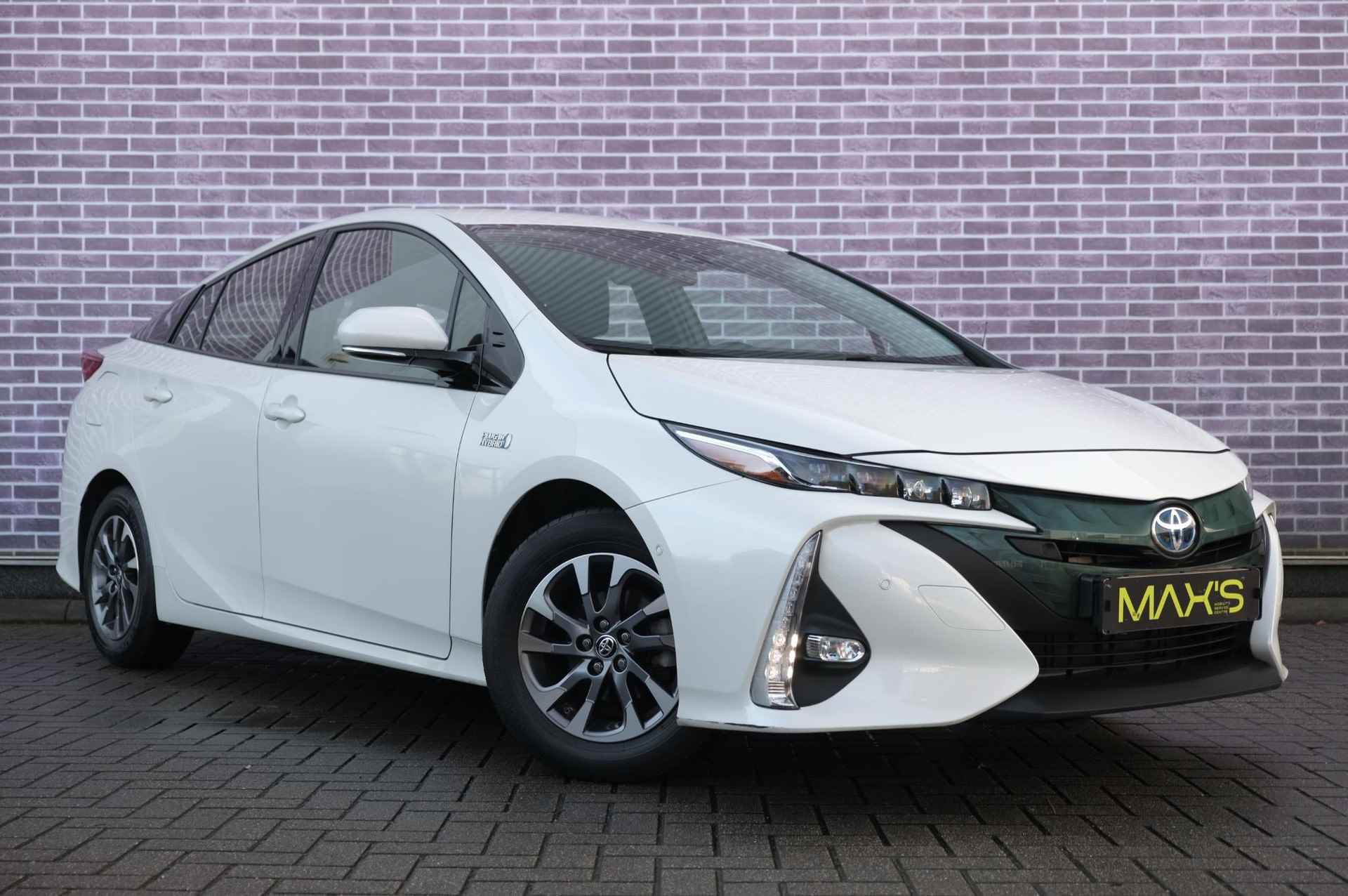 Toyota Prius 1.8 Plug-in Executive | Stoelverwarming | Achteruitrijcamera | Adaptive Cruise Control | Parkeersensoren | HeadUp Display | LaneAssist | Dealer Onderhouden - 14/34