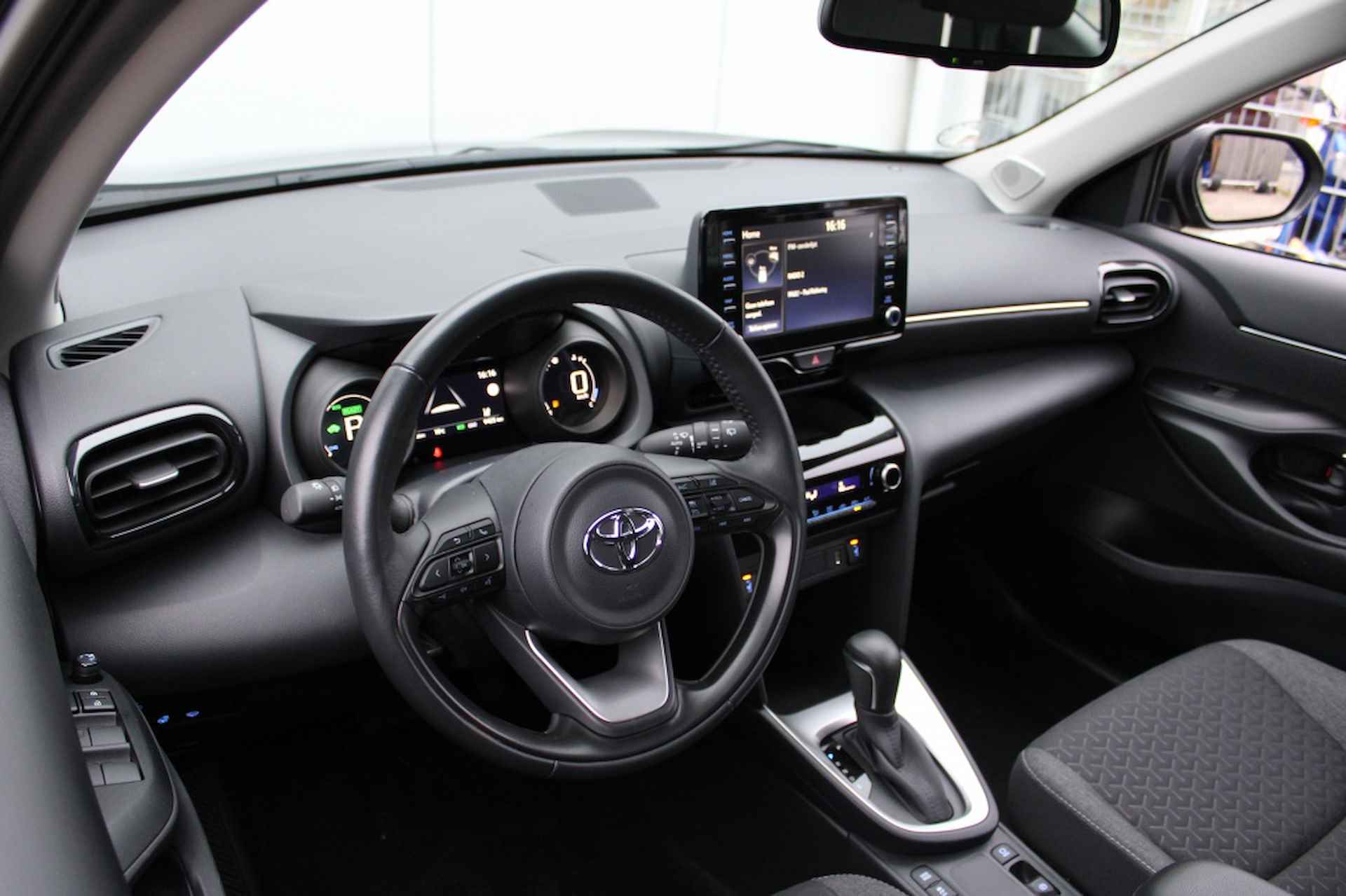 Toyota Yaris Cross 1.5 Hybrid Active - 24/28