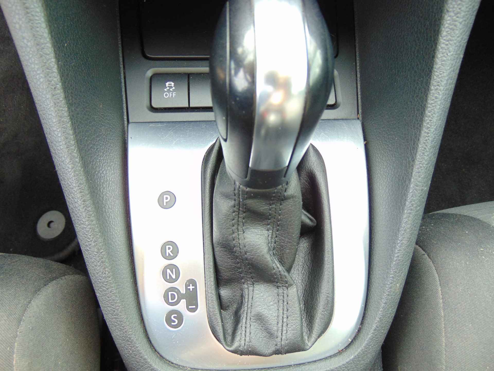Volkswagen Golf 1.2 TSI Automaat 5-deurs Trendline BlueMotion Trekhaak, Airco, goed onderhouden..!! - 13/19