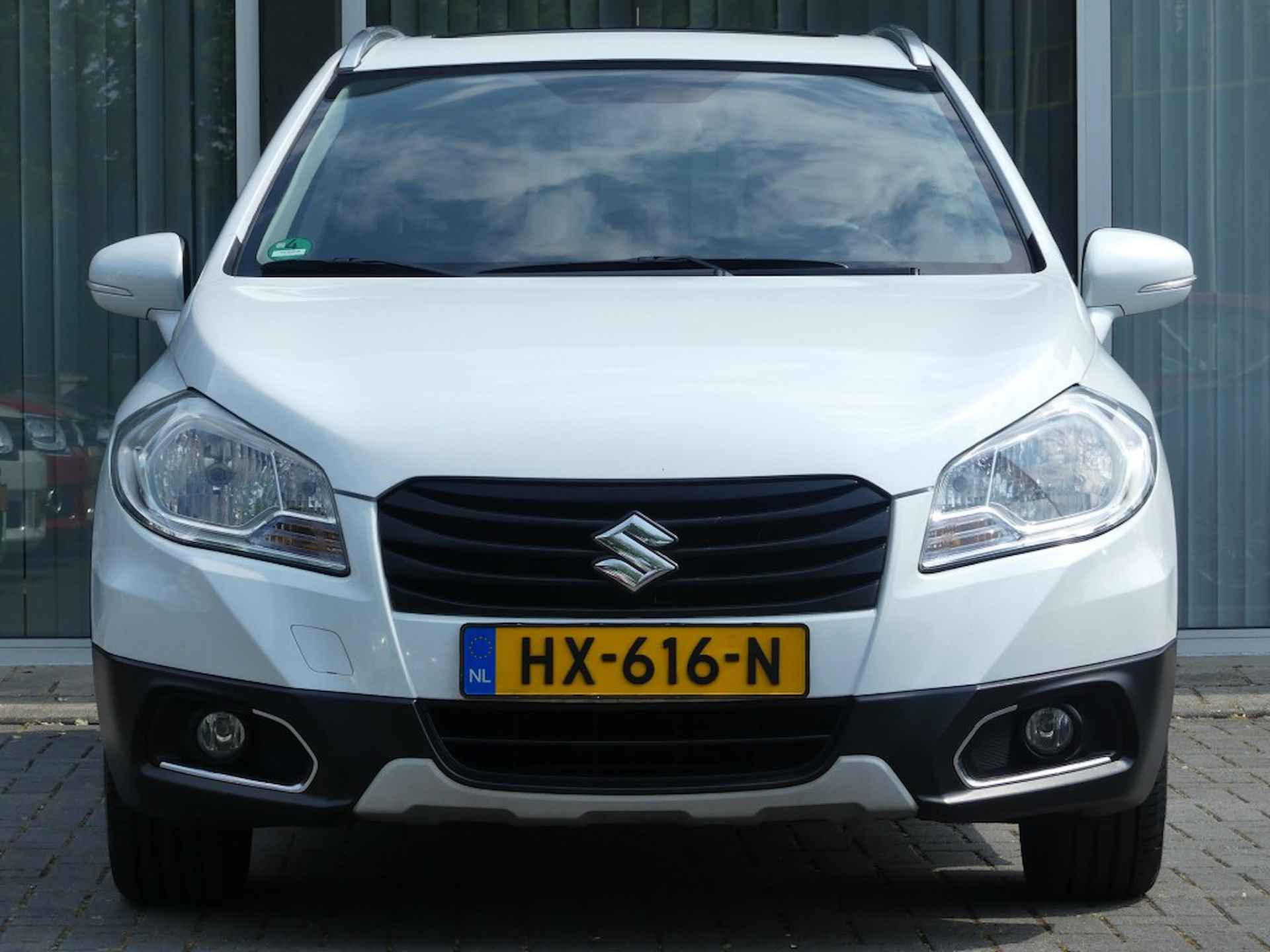 SUZUKI Sx4 S-cross 1.6 EXCLUSIVE TREKHAAK / SUNROOF / CRUISE - 9/34