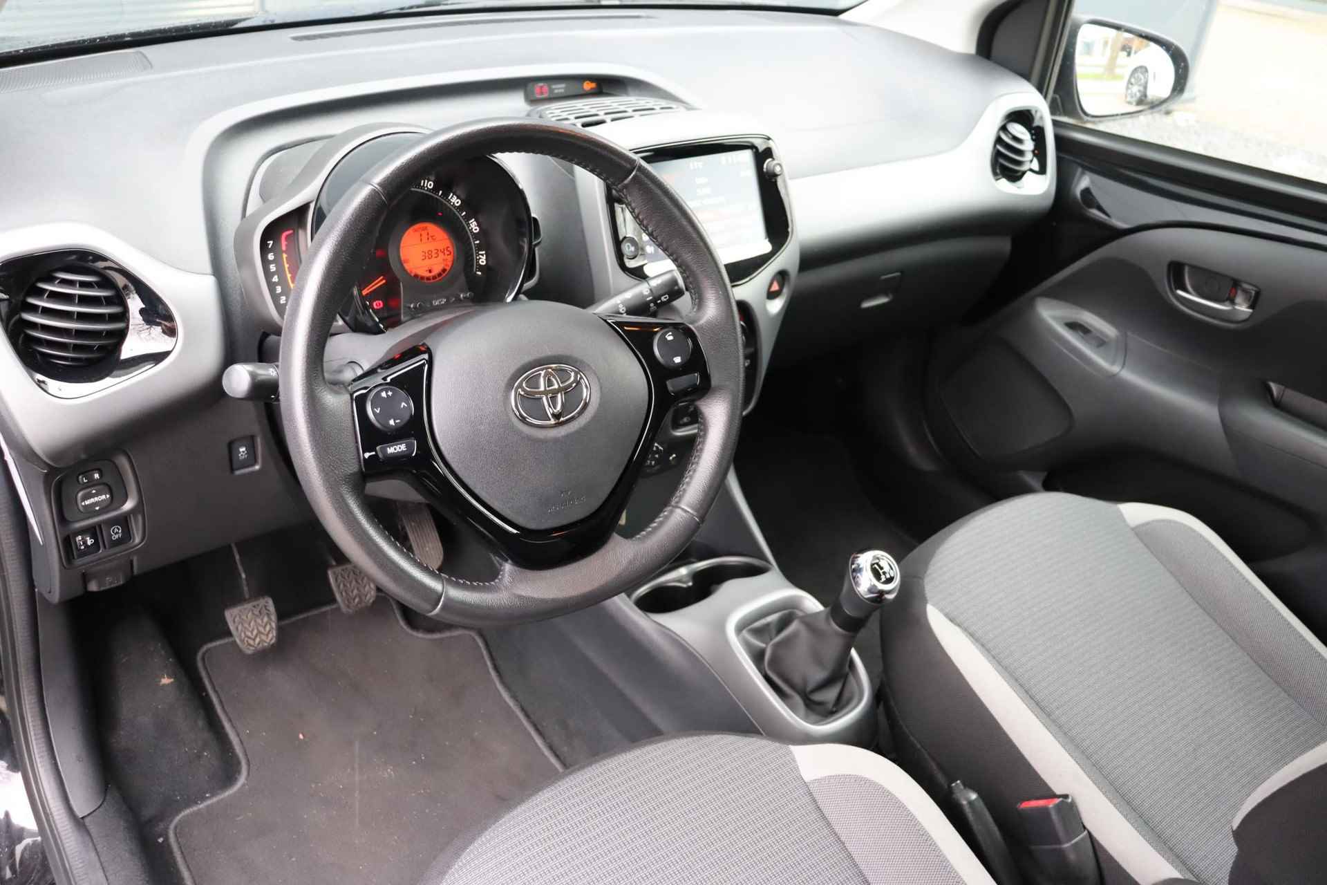 Toyota Aygo 1.0 VVT-i x-play / Camera / Zuinig / Carplay / - 12/33