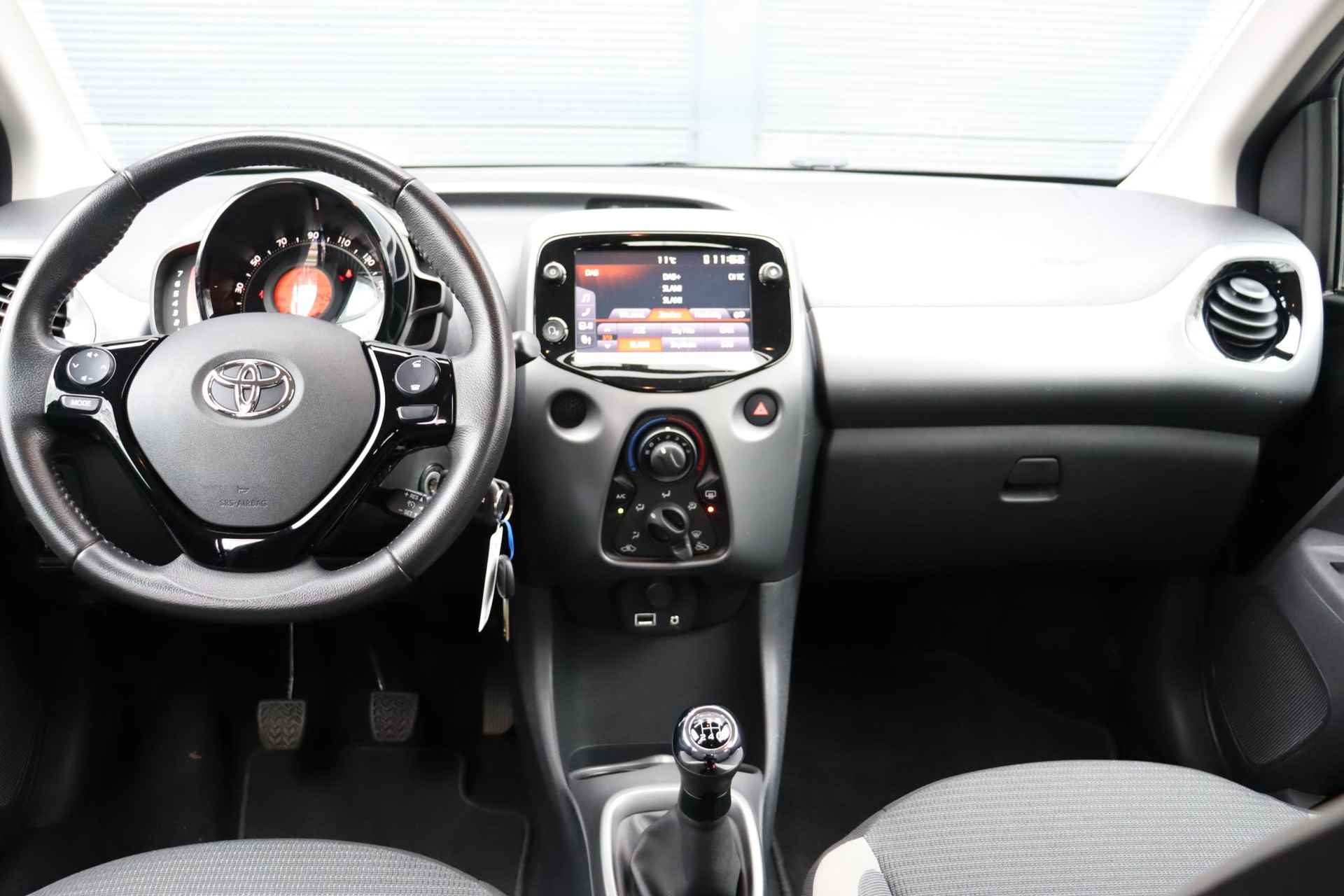 Toyota Aygo 1.0 VVT-i x-play / Camera / Zuinig / Carplay / - 13/33